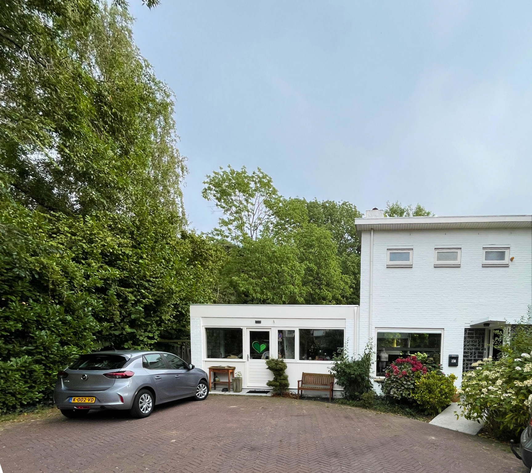 Apartment with garden terrace, BBQ, free parking. — The Hague stay