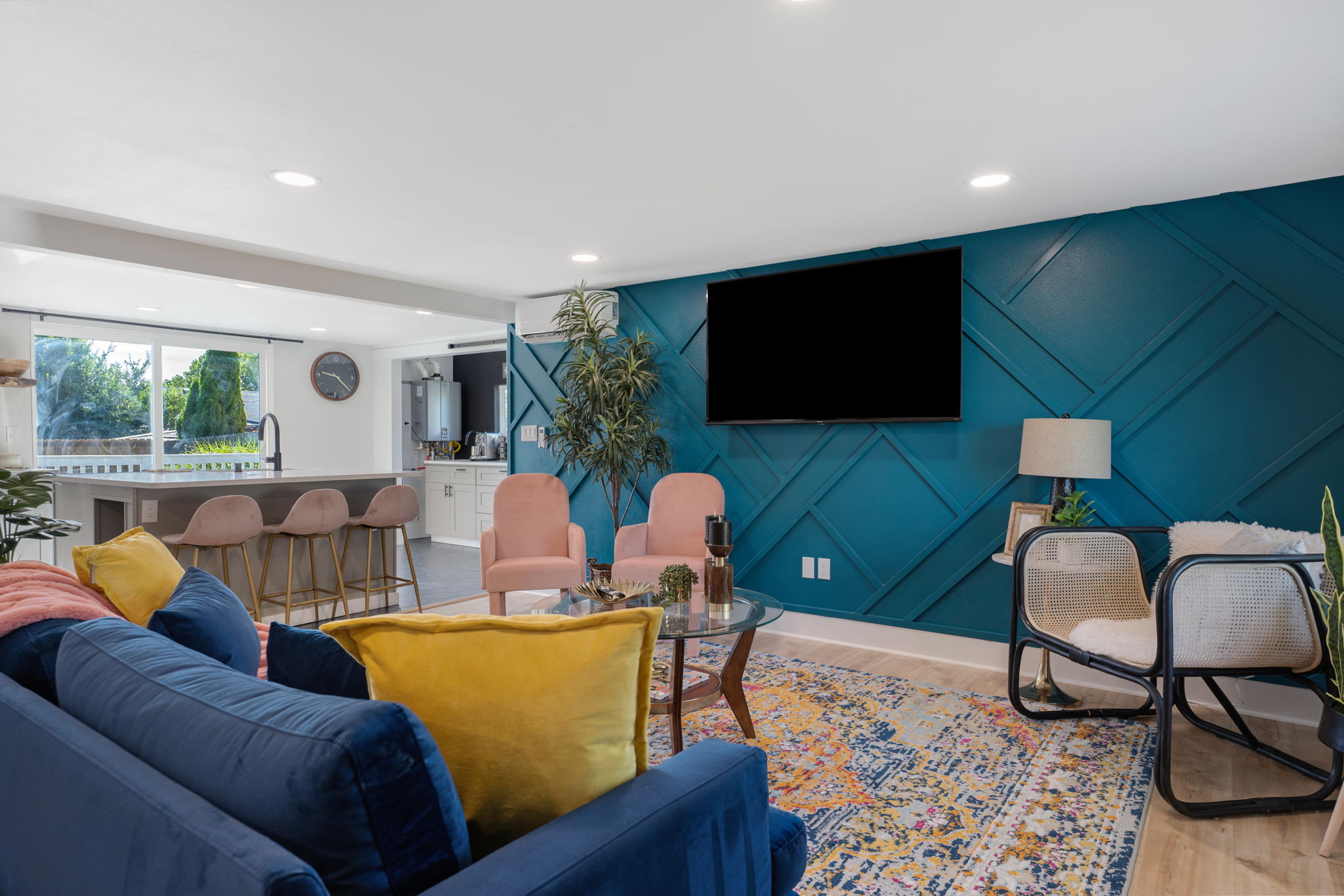 Luxury, Modern & Pet Friendly