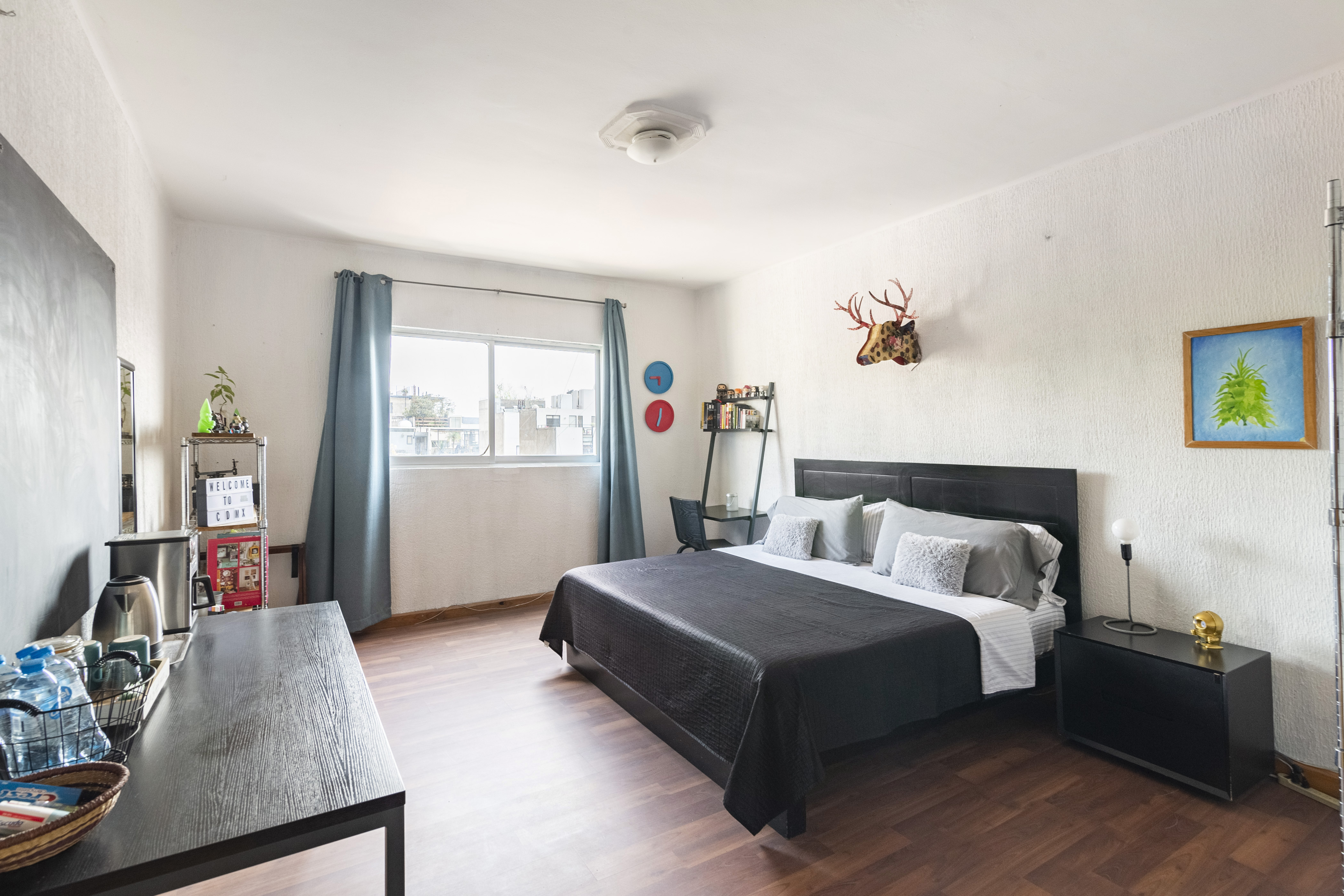 Large bedroom in cozy apartment in Cuauhtémoc, Mexico City