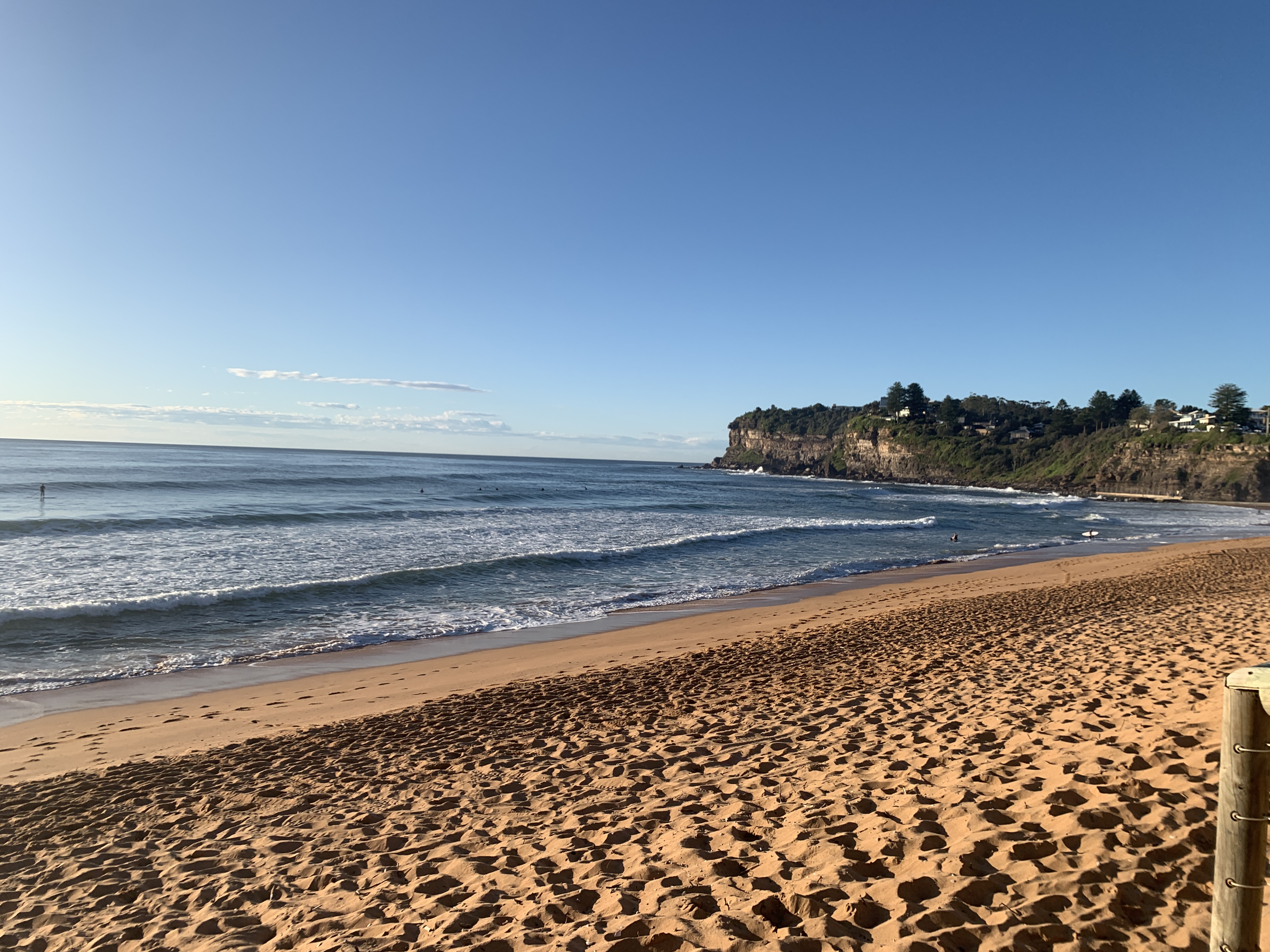 Walk to Village + Beach in 5 minutes, comfy studio