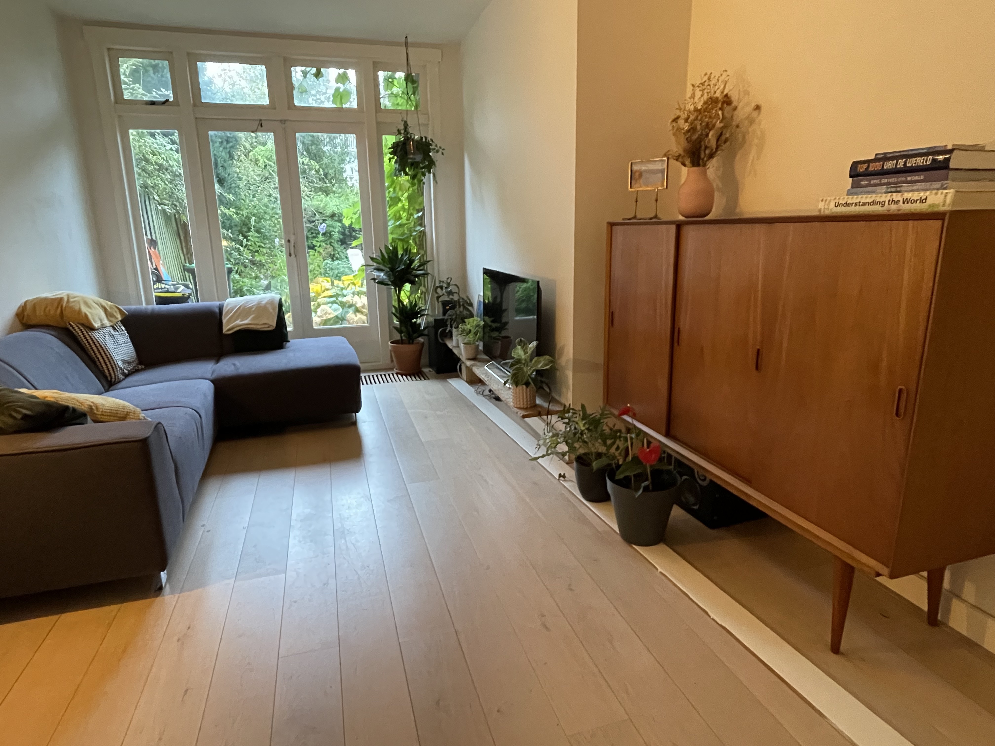 Gehele woning met heerlijk grote tuin. — The Hague stay