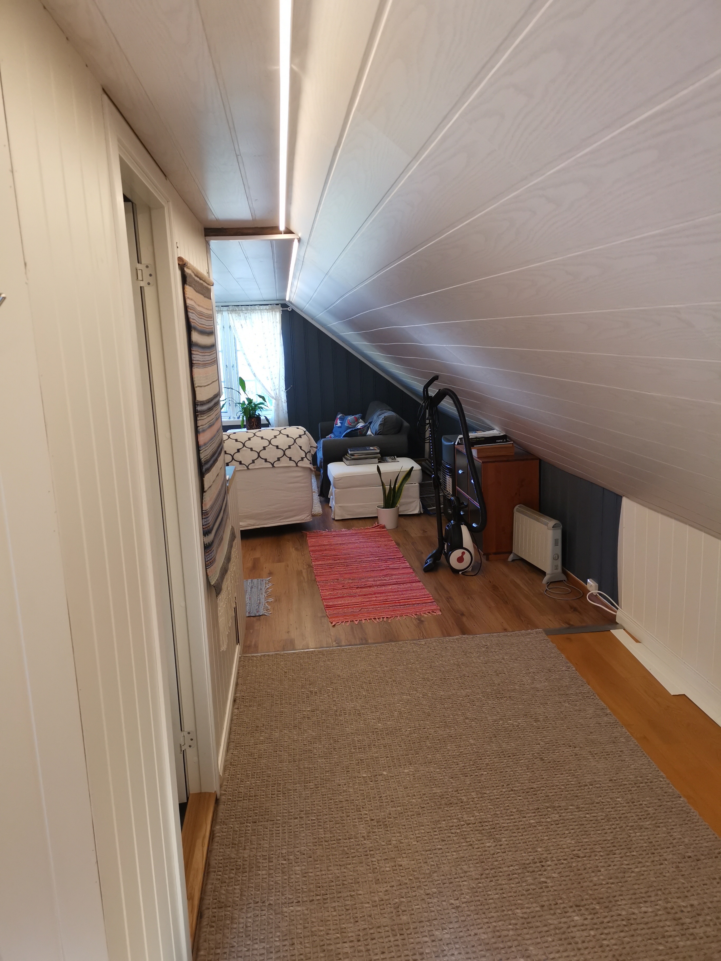 Loft apartment, parking, hiking terrain , seaside