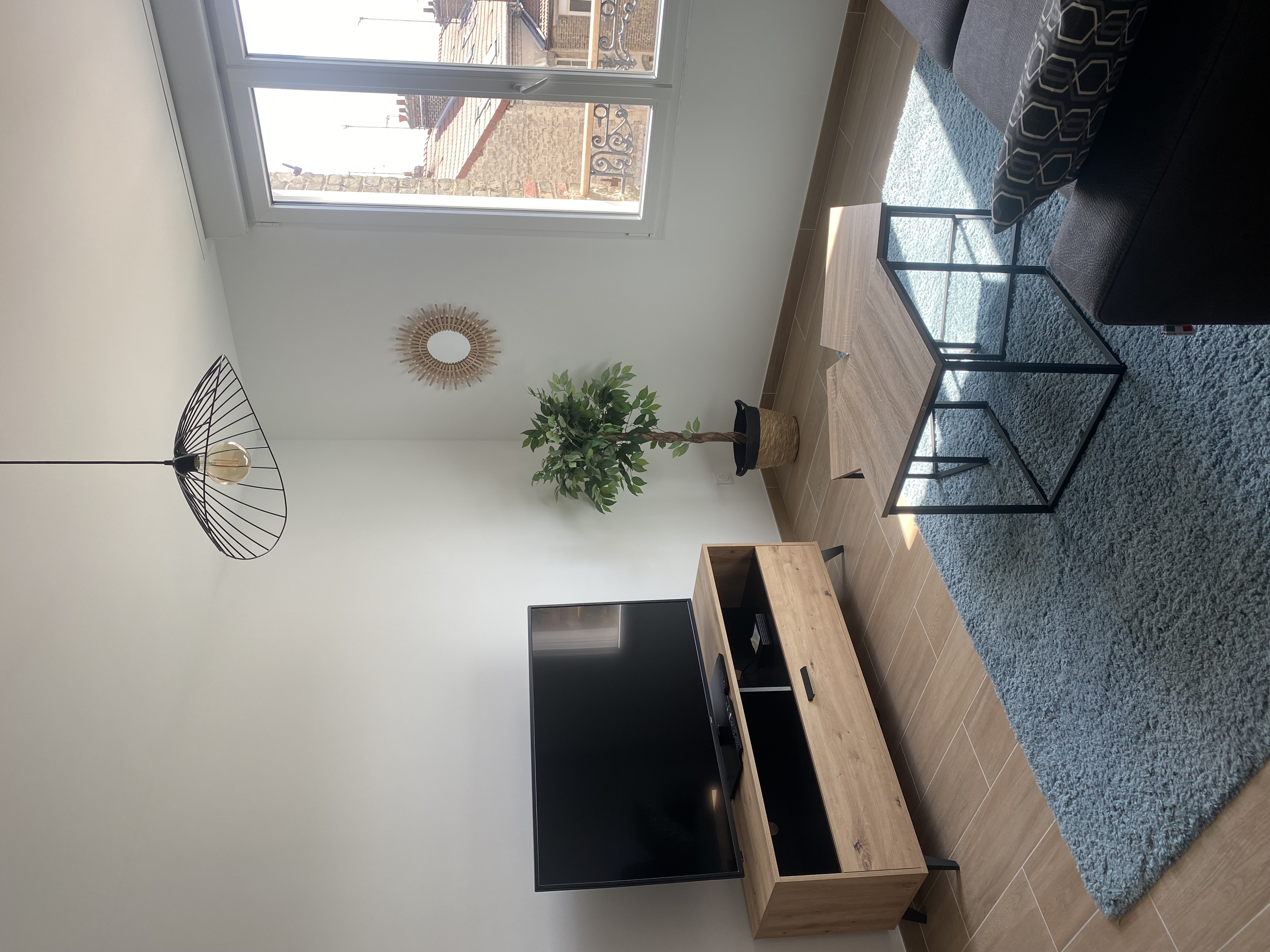 Le 202 de la gare: new and air-conditioned apartment