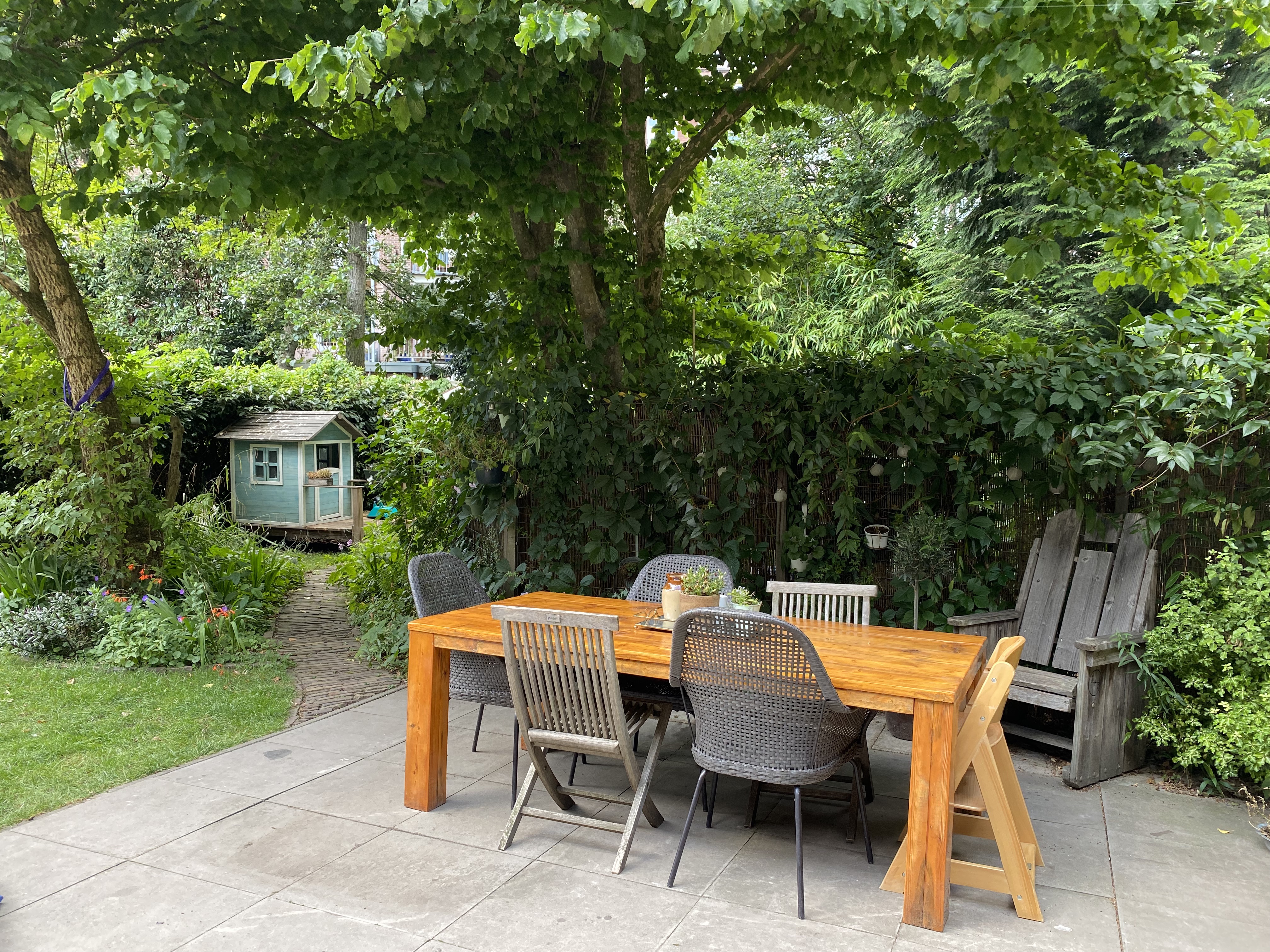 Family home with large secluded garden. — Amsterdam stay