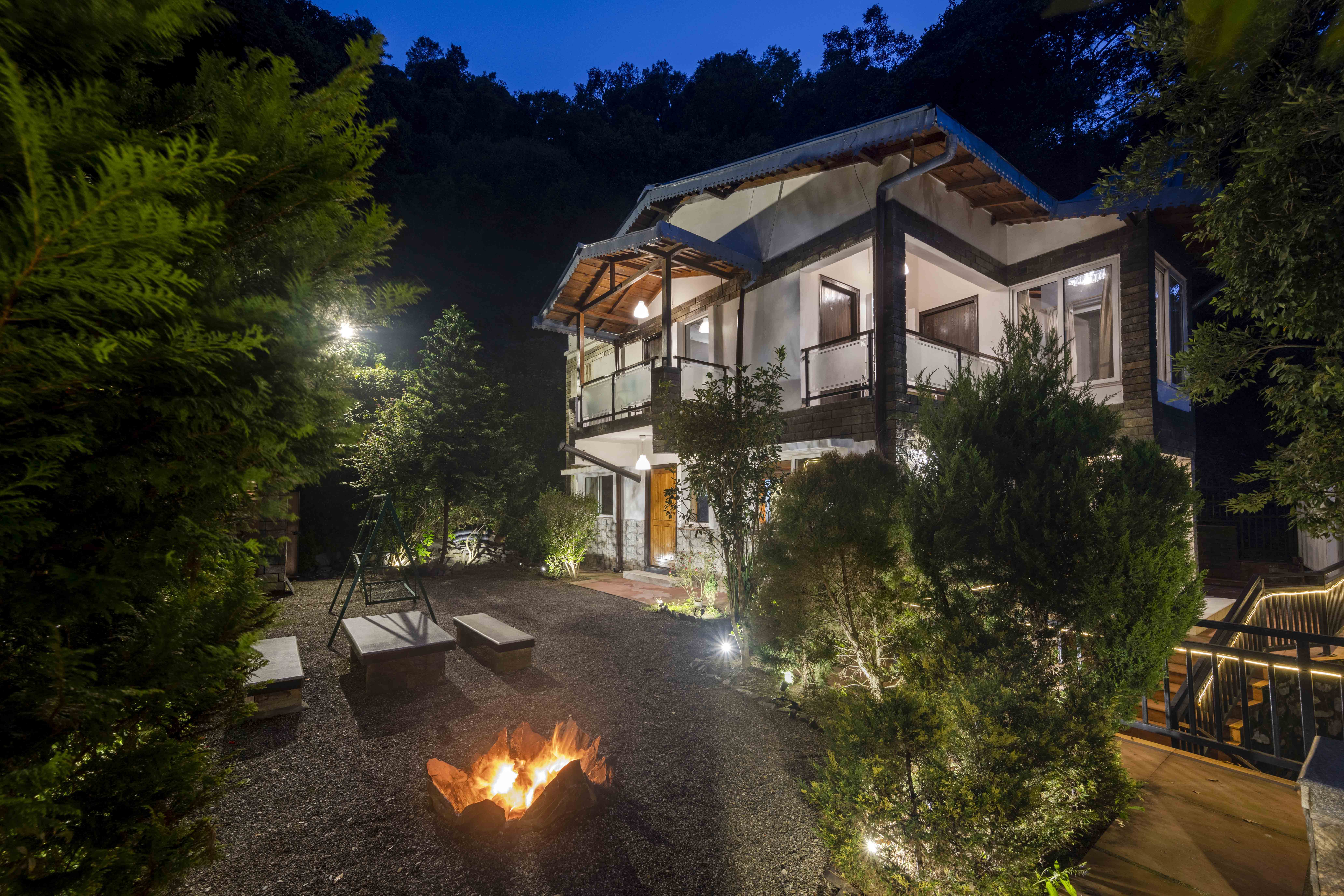 Luxurious Villa in Bhimtal with Jacuzzi near Lake