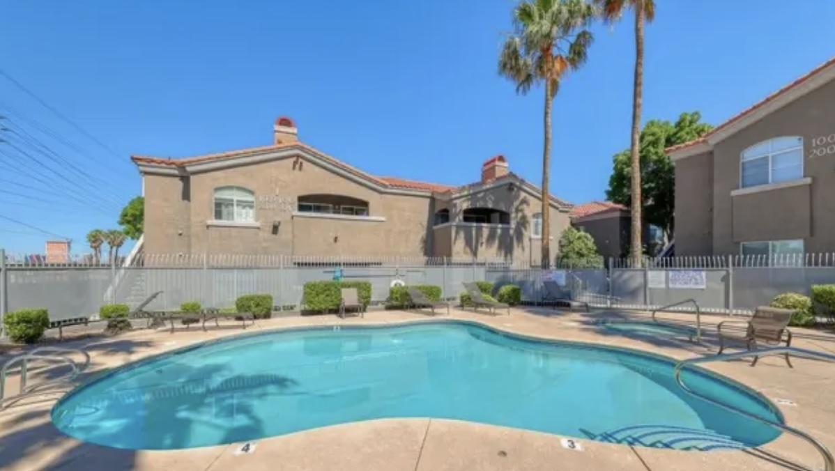 LV01M Beautiful Condo close to Bellagio Free Park in Unincorporated Areas, Clark County Nv