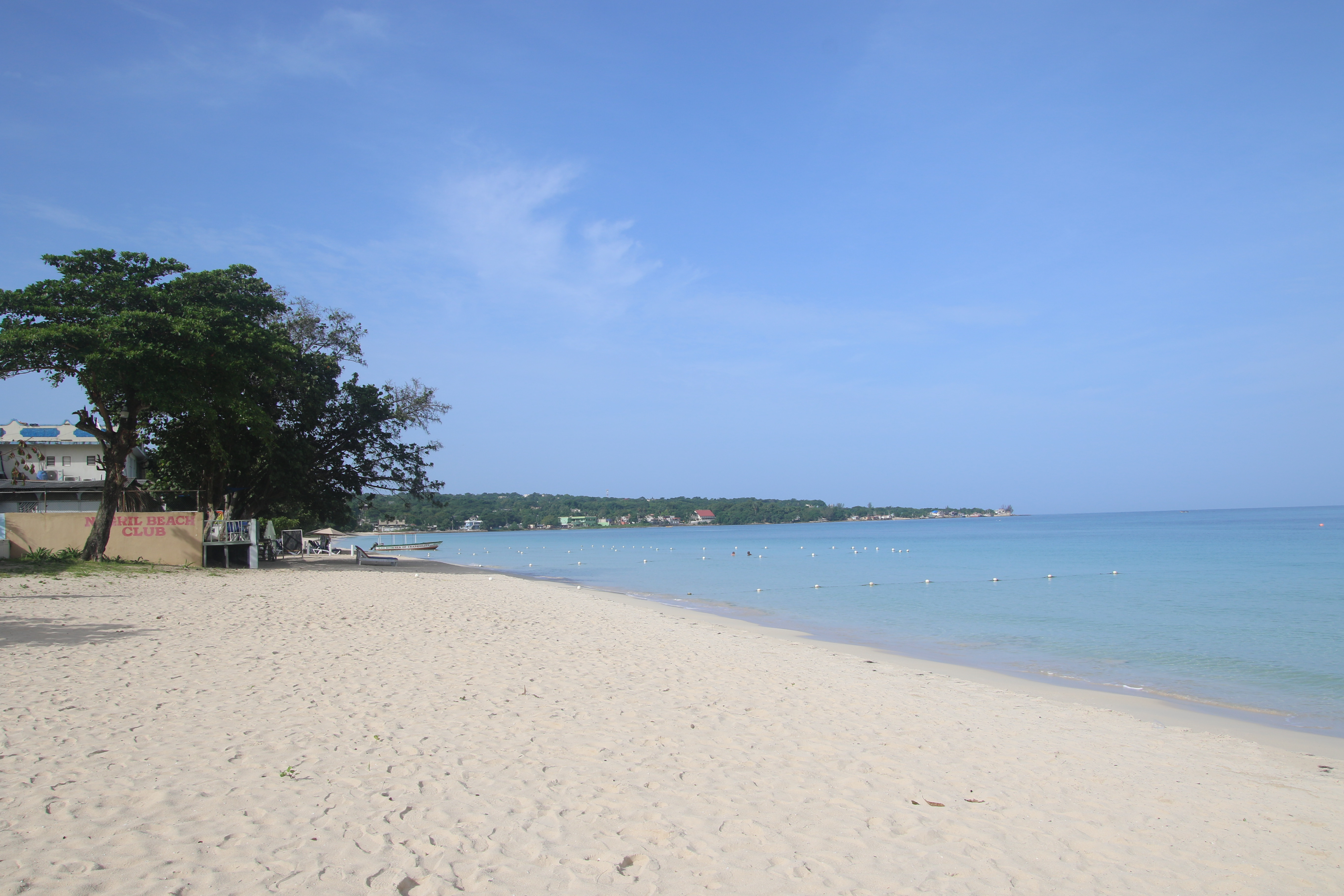 Remodeled lovely 2 bdrm, 2 bath beachfront condo