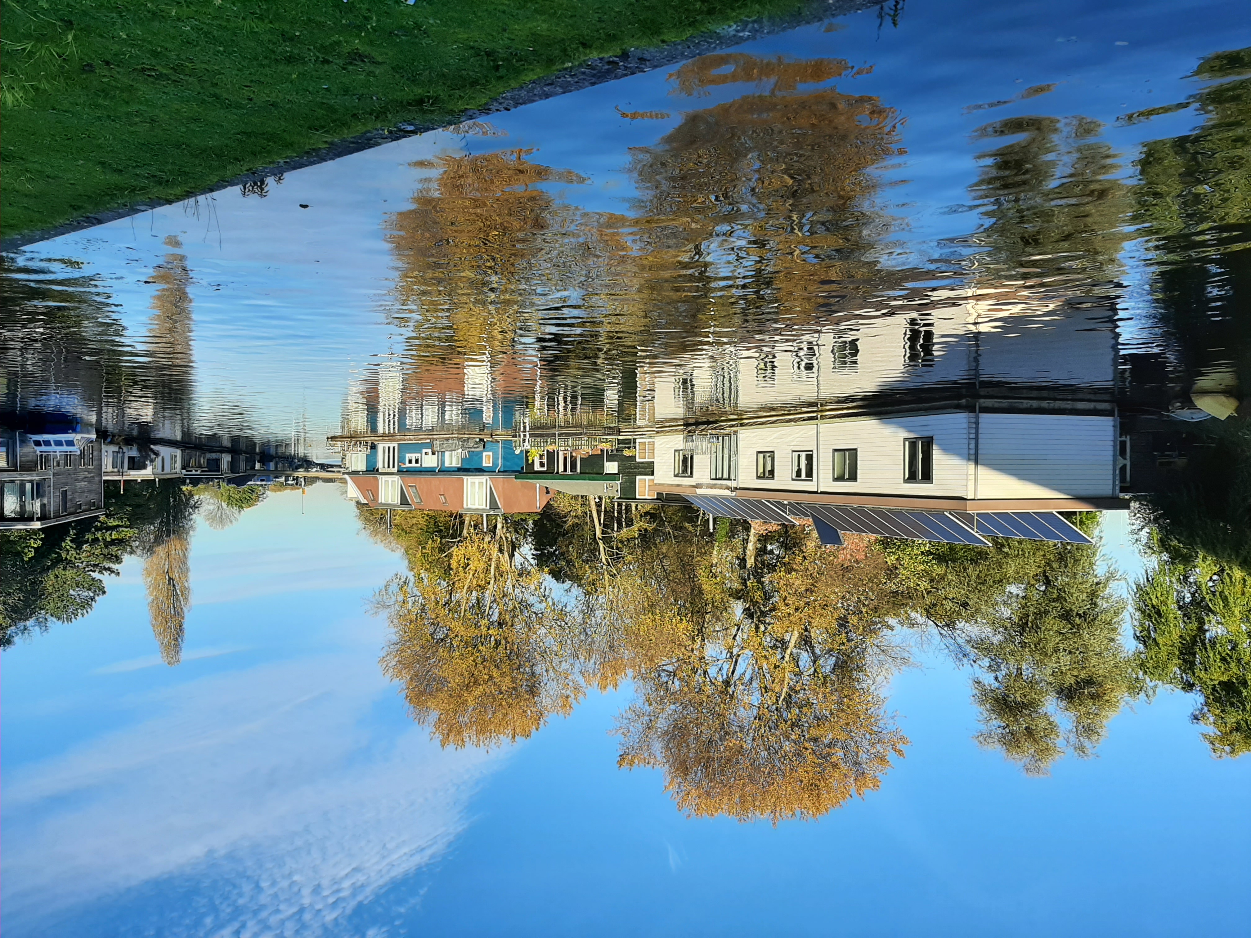 Oase in de stad, ruime woonboot, gratis parkeren — Rotterdam stay