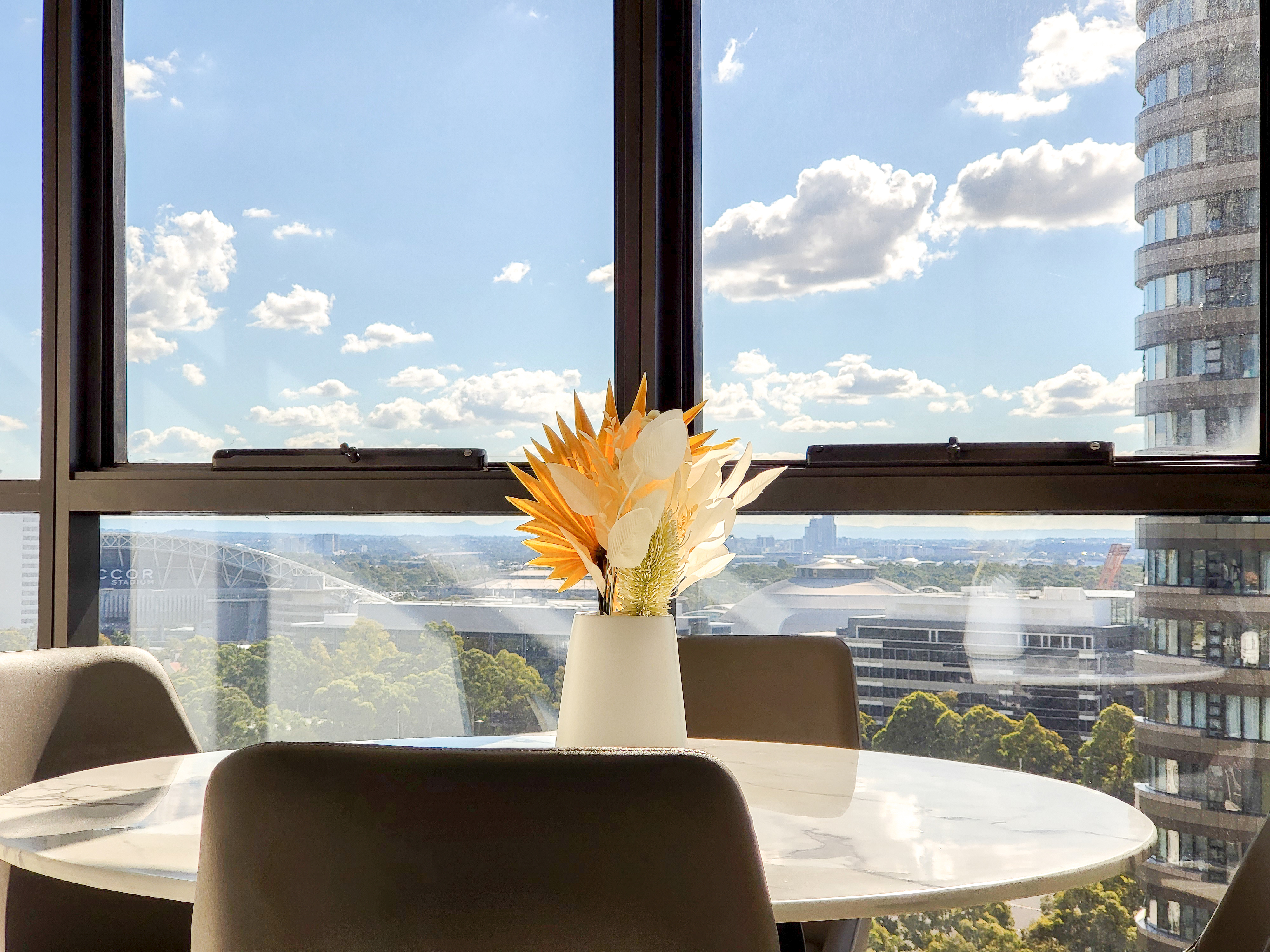 High floor amazing Apt in the heart of OlympicPark