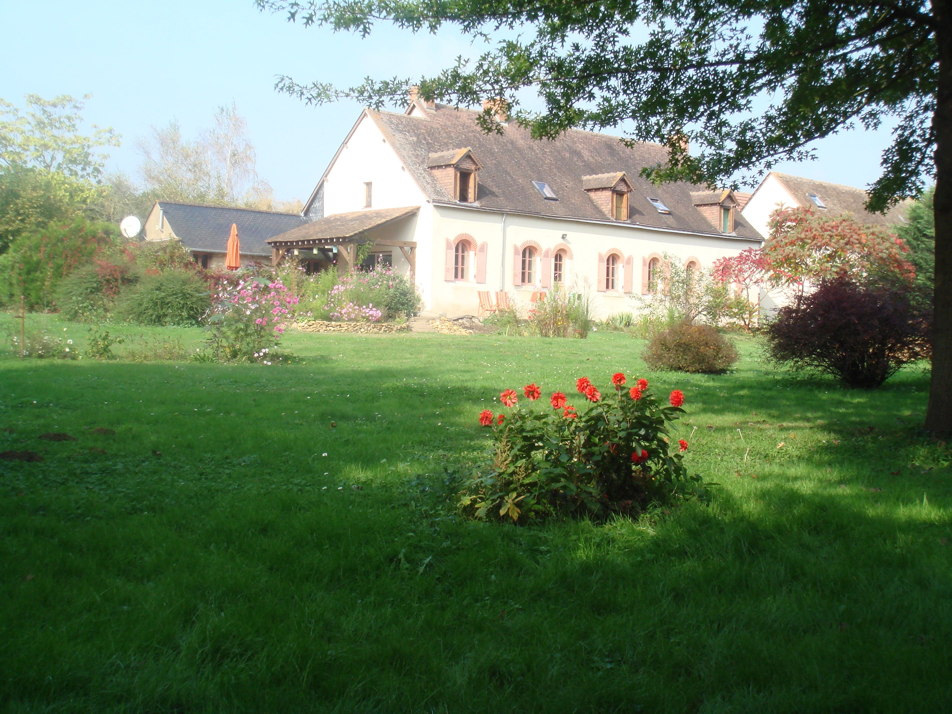 Character house near Circuit des 24 Hours.