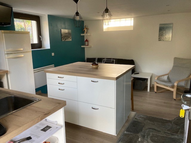 Charming small studio near stations