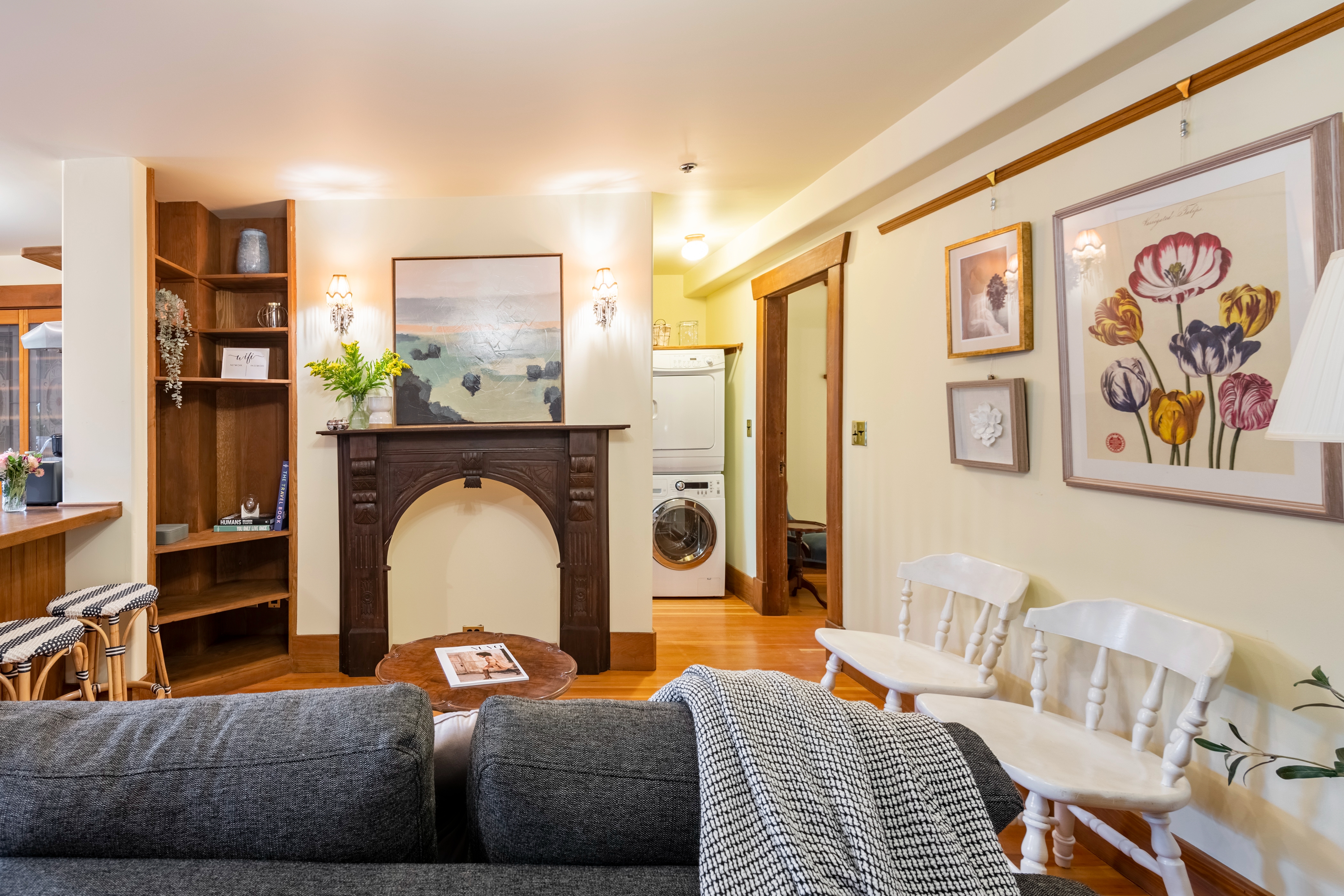 Beautiful Garden Retreat in Kitsilano