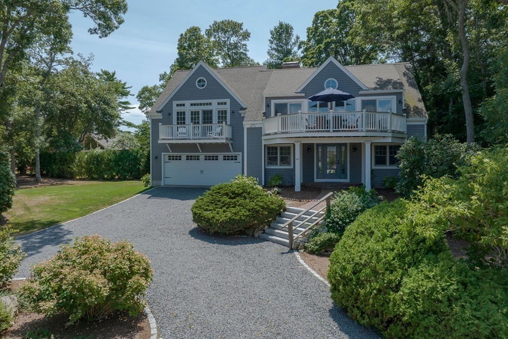 Coastal Retreat.  Kayak Launch / Walk to Beach