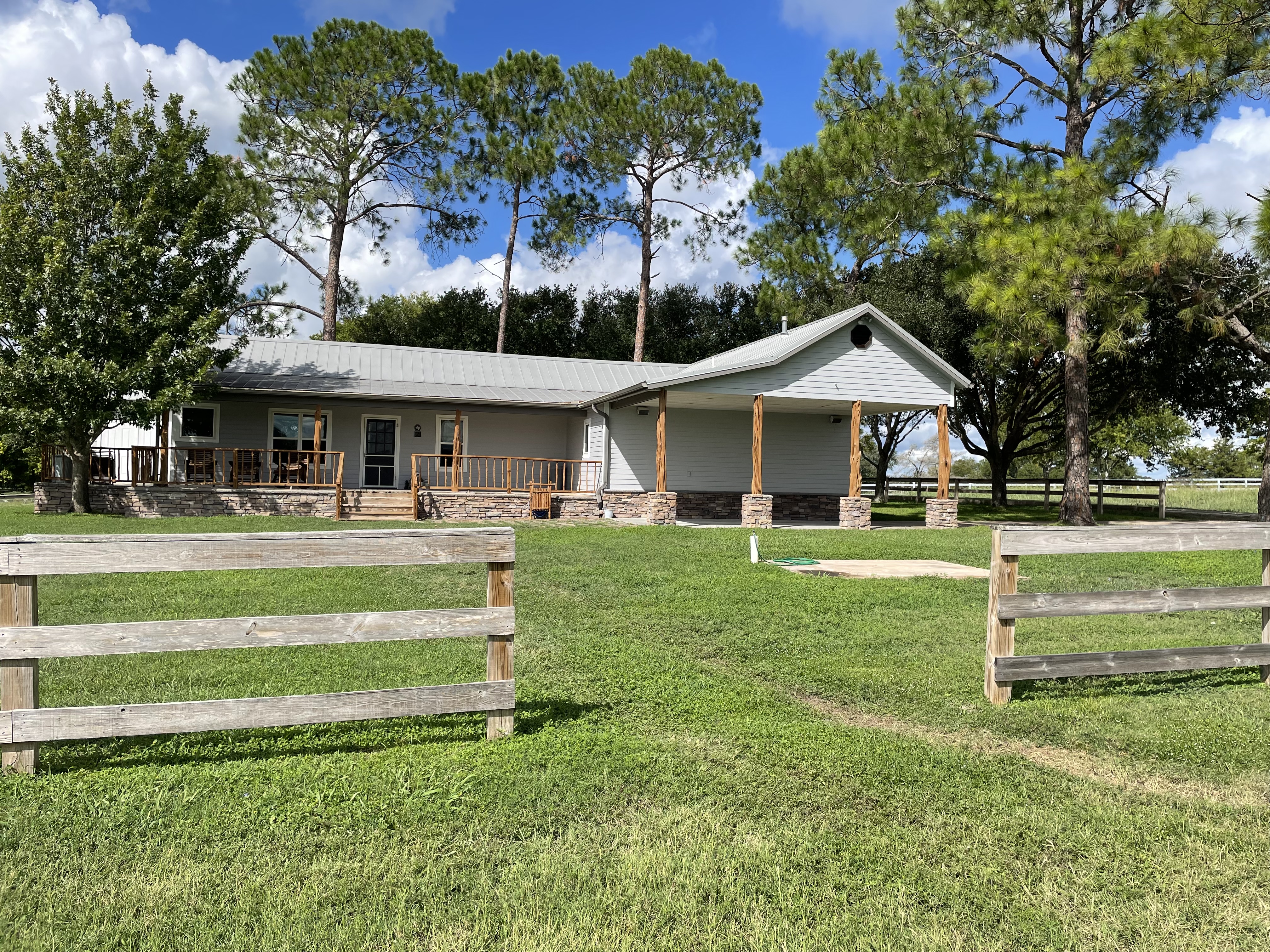 Beautiful ranch house with scenic views