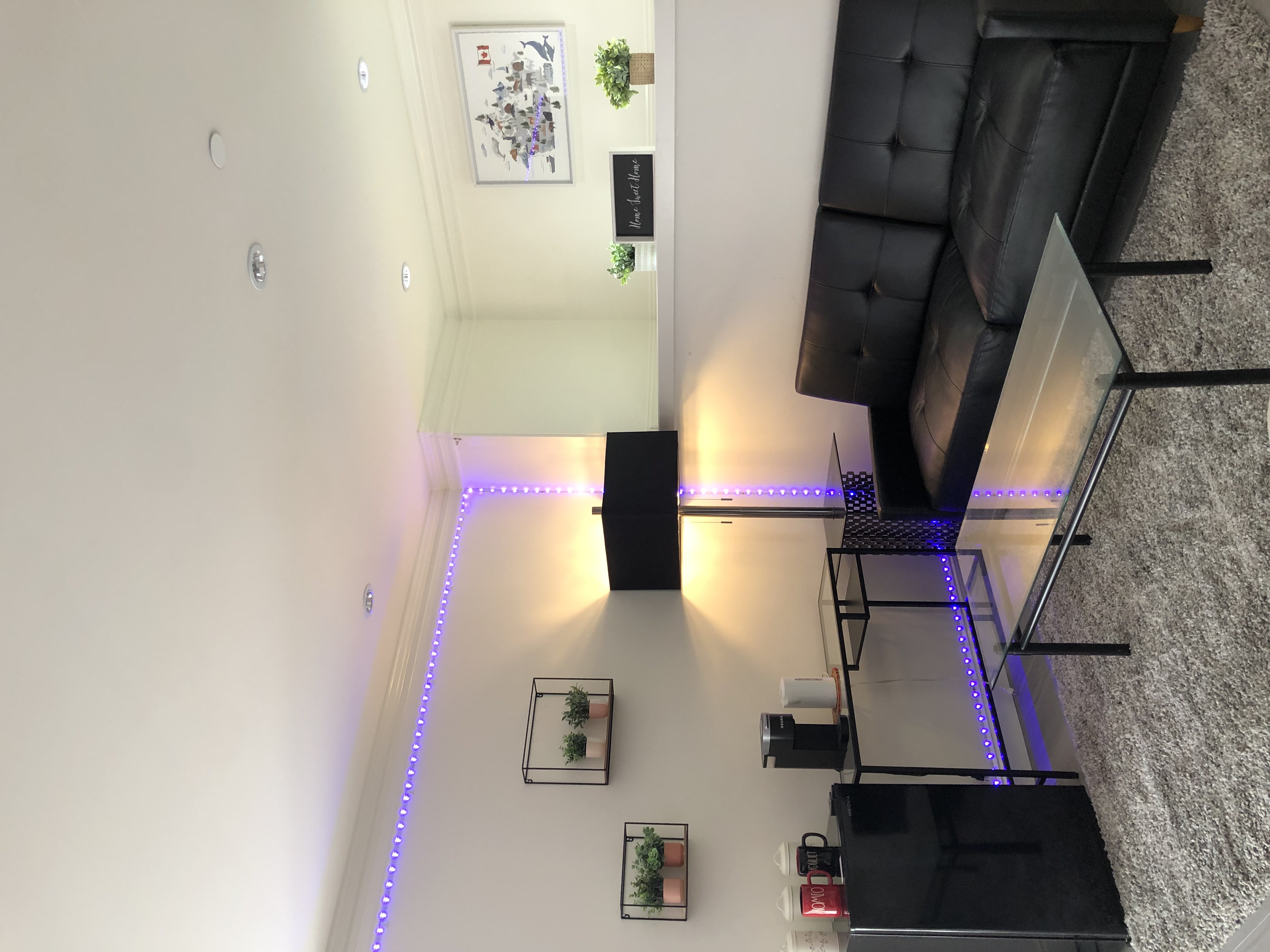 Beautiful, Separate Entry 1 Bedroom Basement Suite