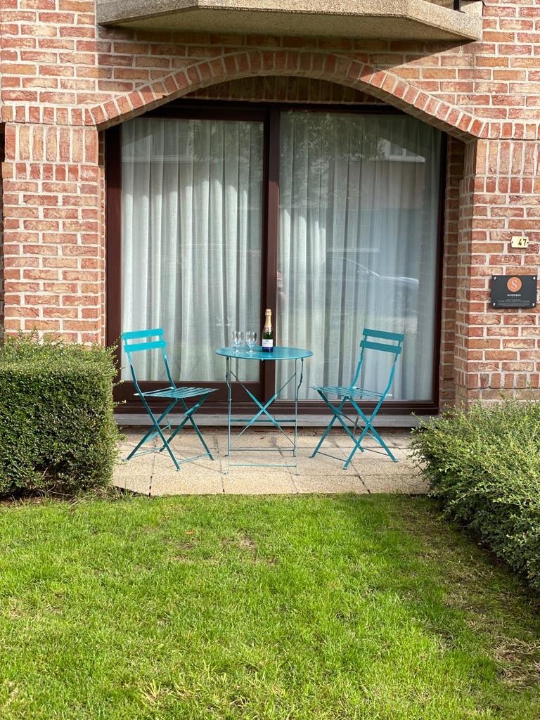 Cozy studio by the sea with private parking