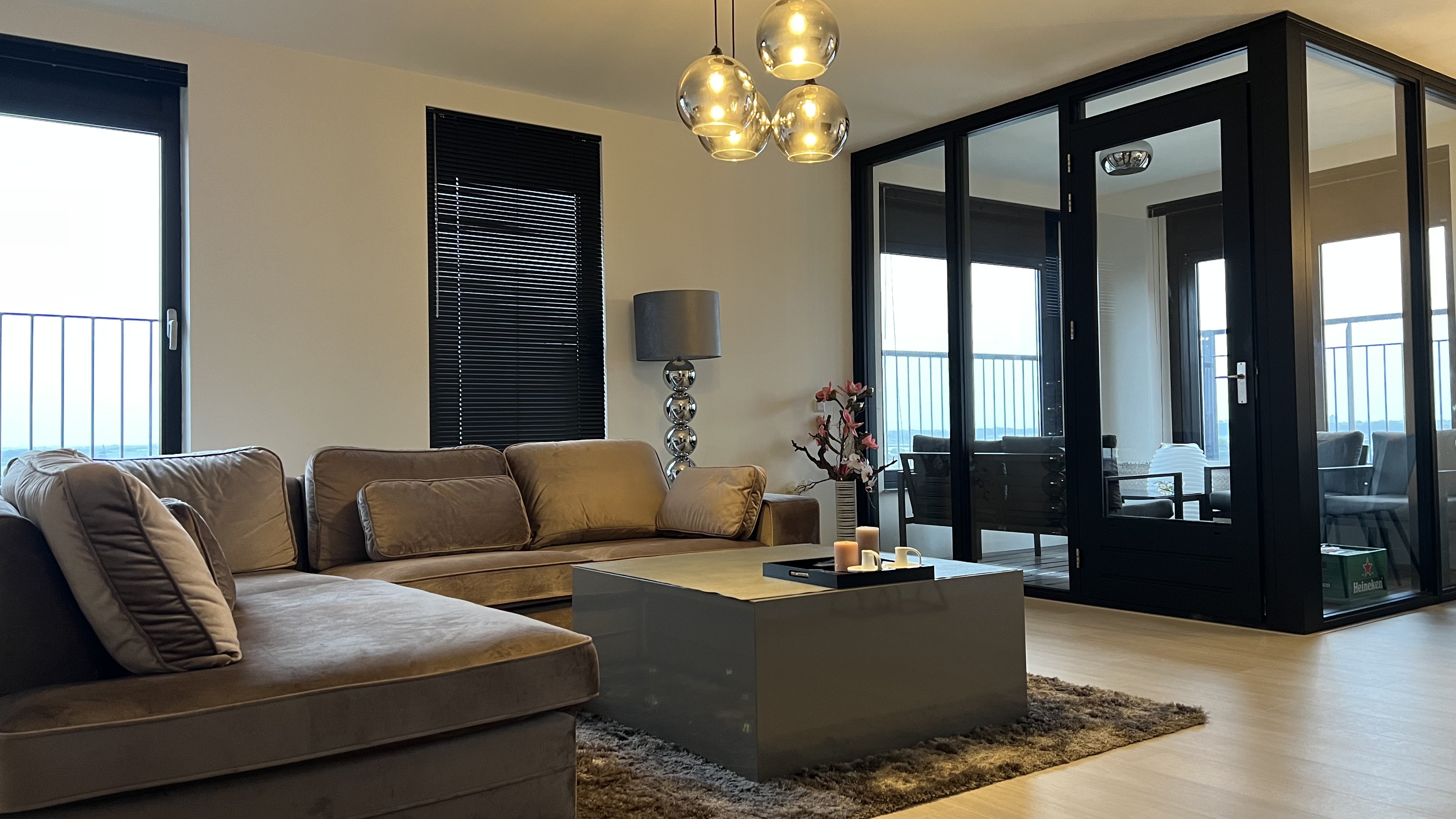 Prachtige nieuw gerenoveerde 3 kamer appartement — The Hague stay