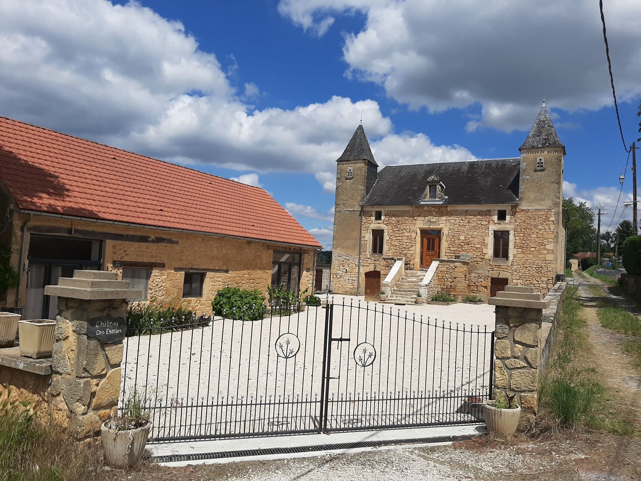 Poppy Gite -Chateau des Etoiles