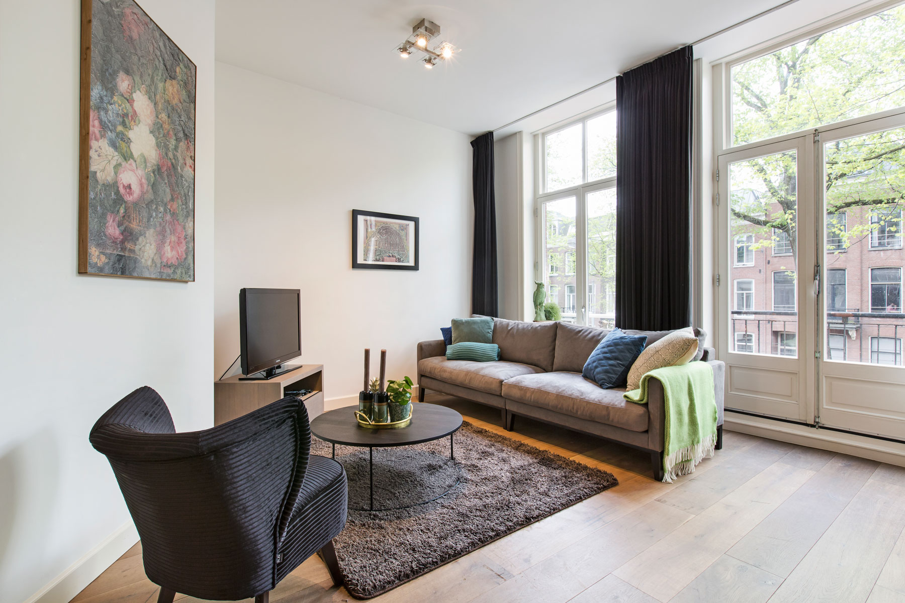 2-bedroom apartment with balcony city centre — Amsterdam stay
