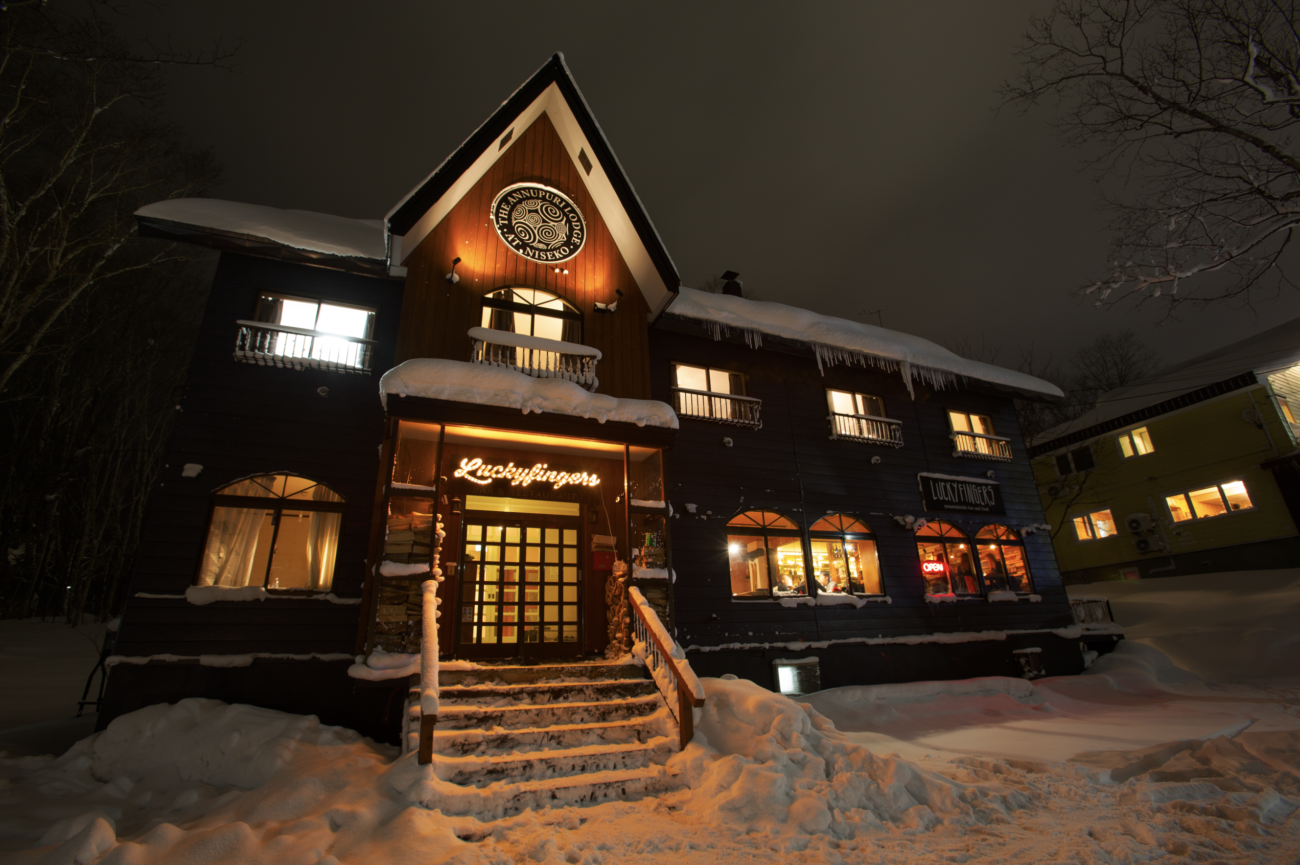Annupuri Lodge in Niseko 2P King w/ Private Bath