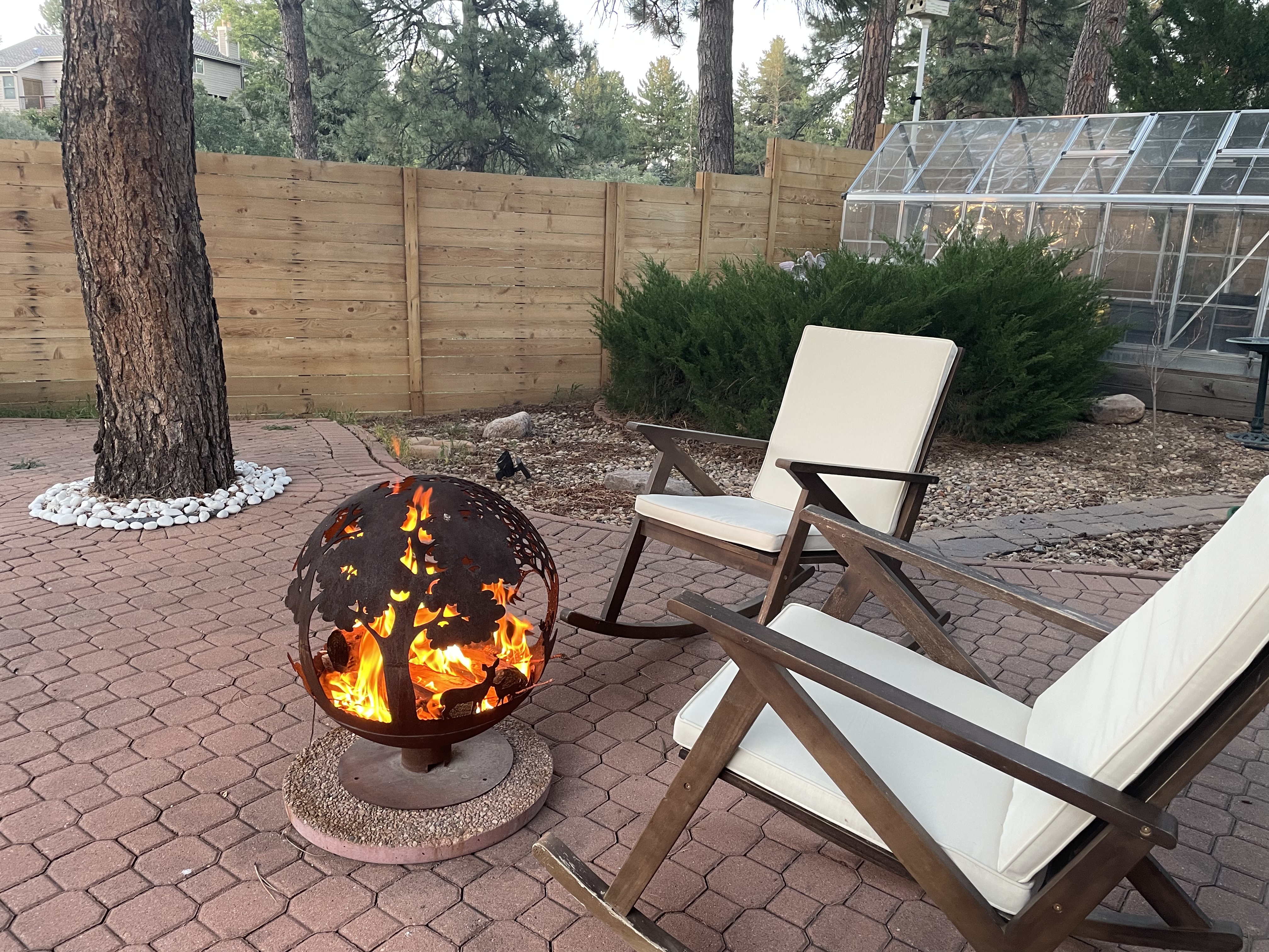 NEW! Private 2BR Guest Suite In The Pines