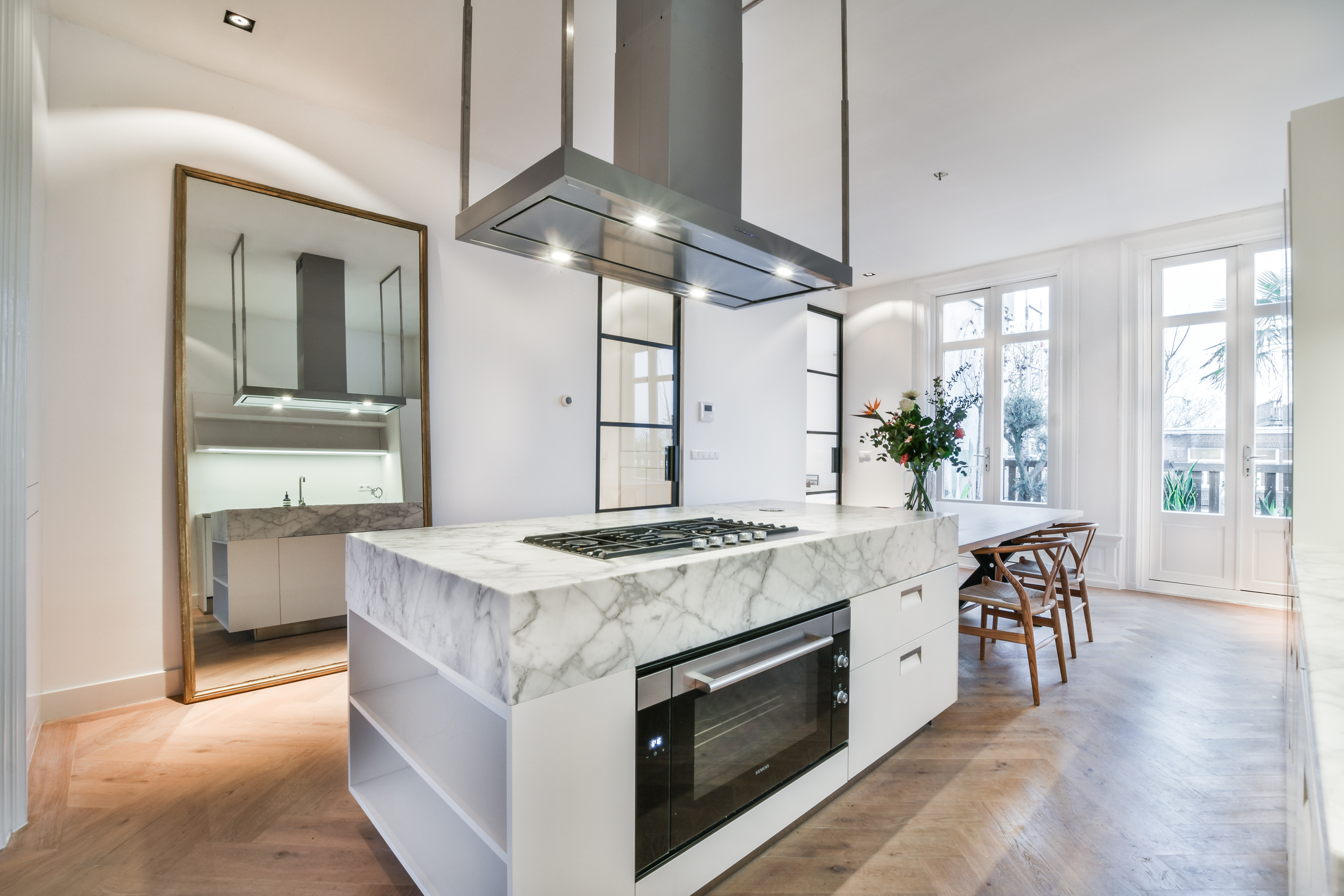Uniquely located, high-end 2-bedroom apartment — Amsterdam stay