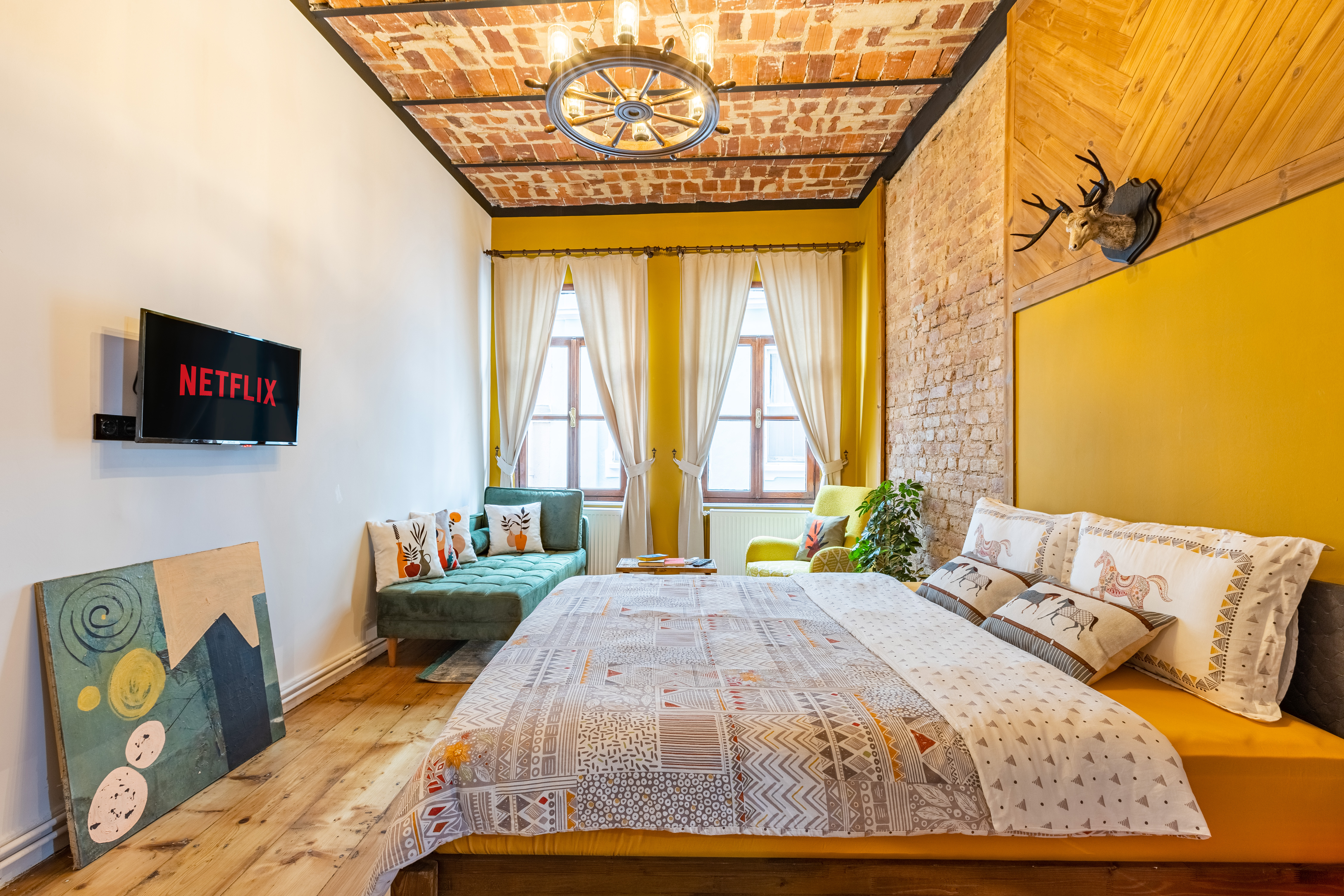 Luxury 3BR Apt. w/ Galata Tower View, A/C, Netflix