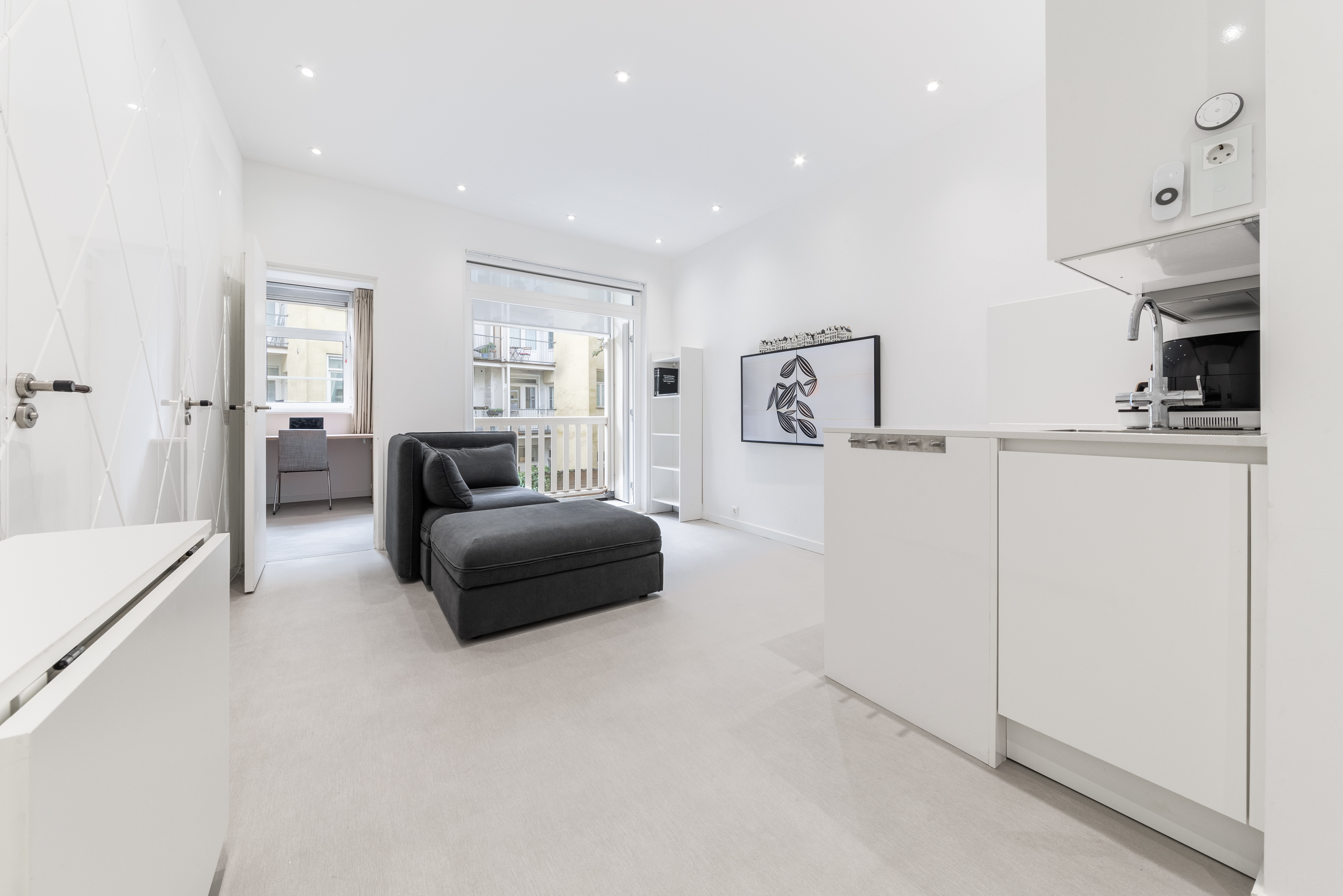 Luxurious and compact apartment with balcony โ Amsterdam stay
