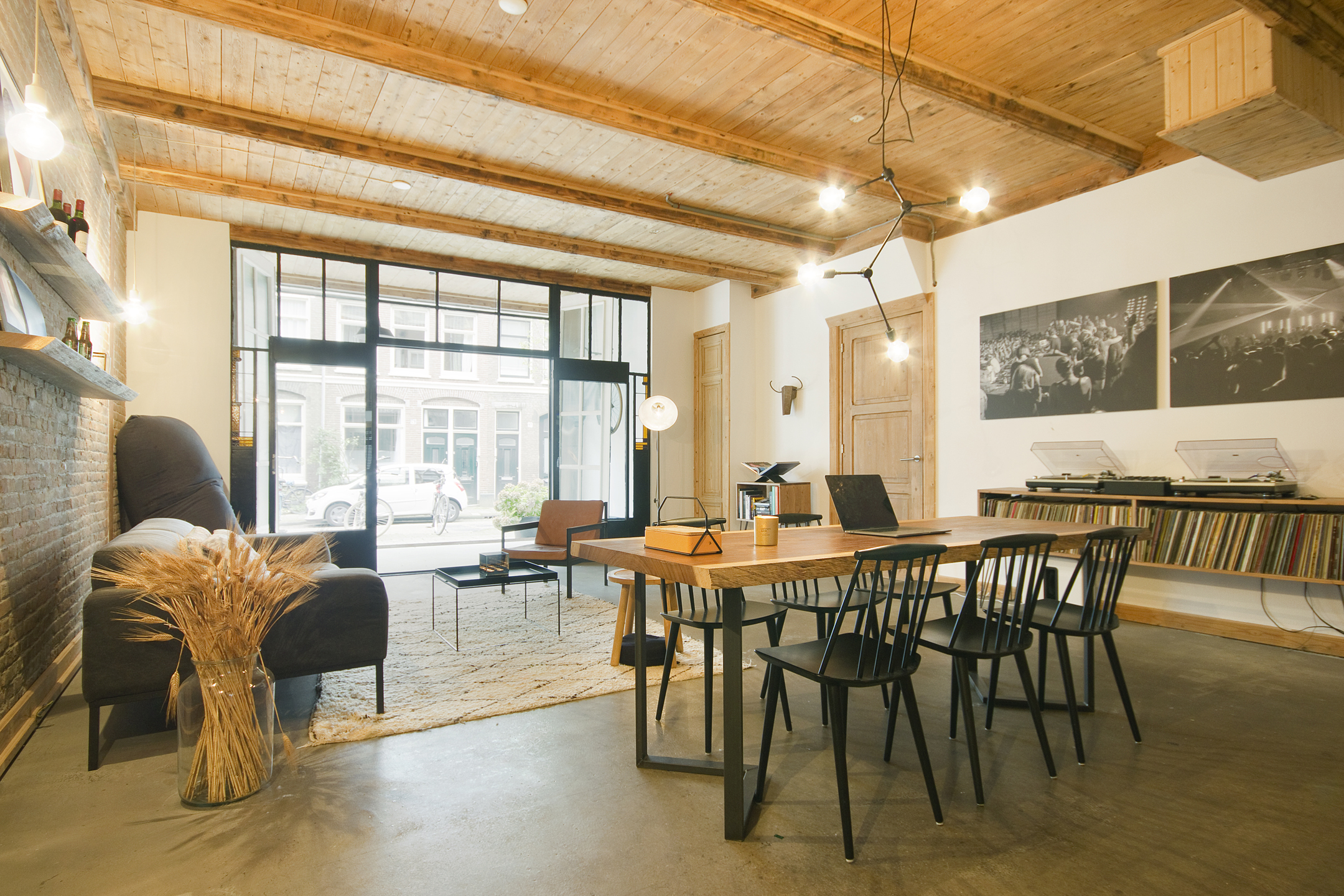 Design loft in De Pijp โ Amsterdam stay