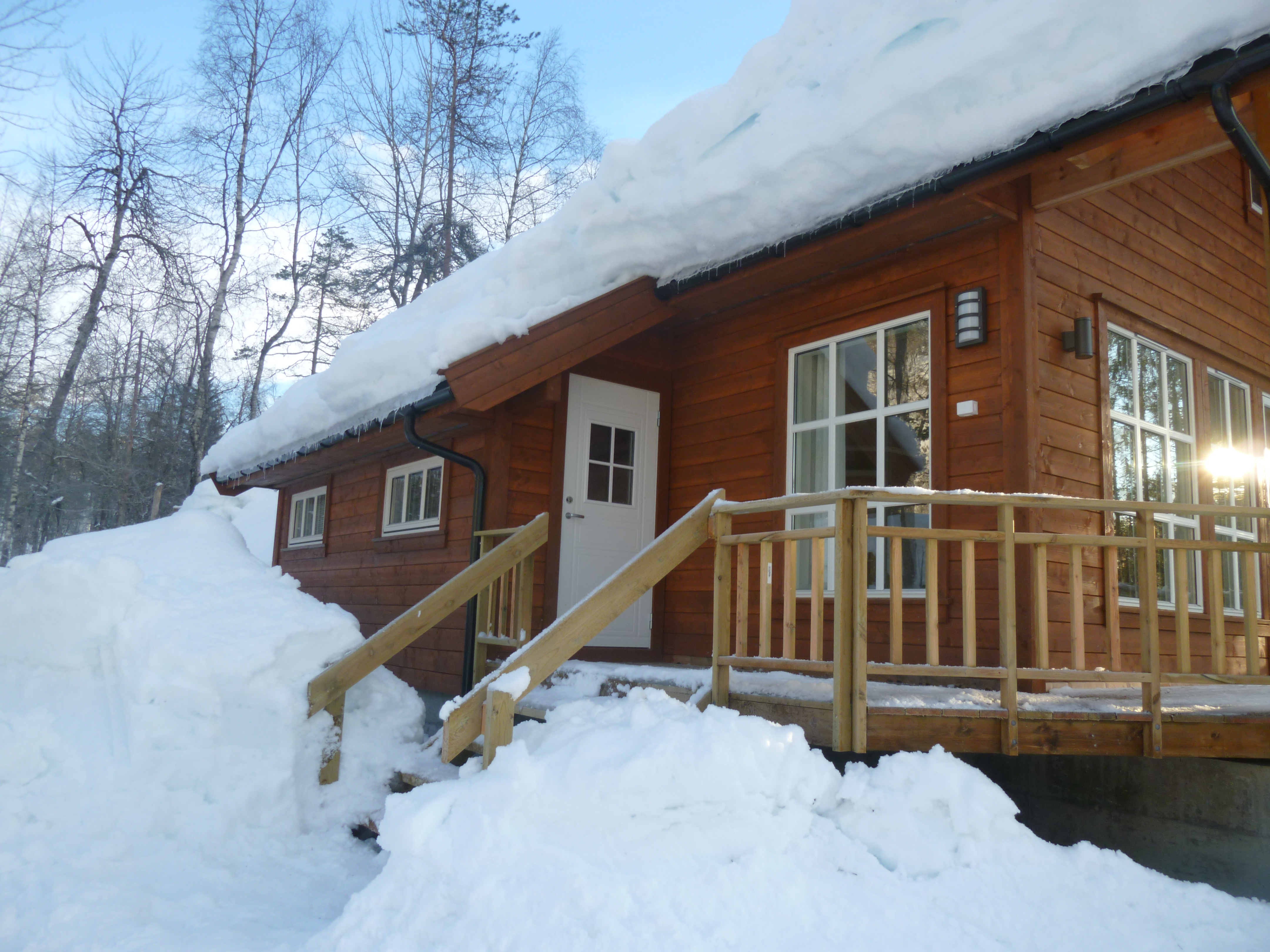 Cheerful cabin in scenic surroundings