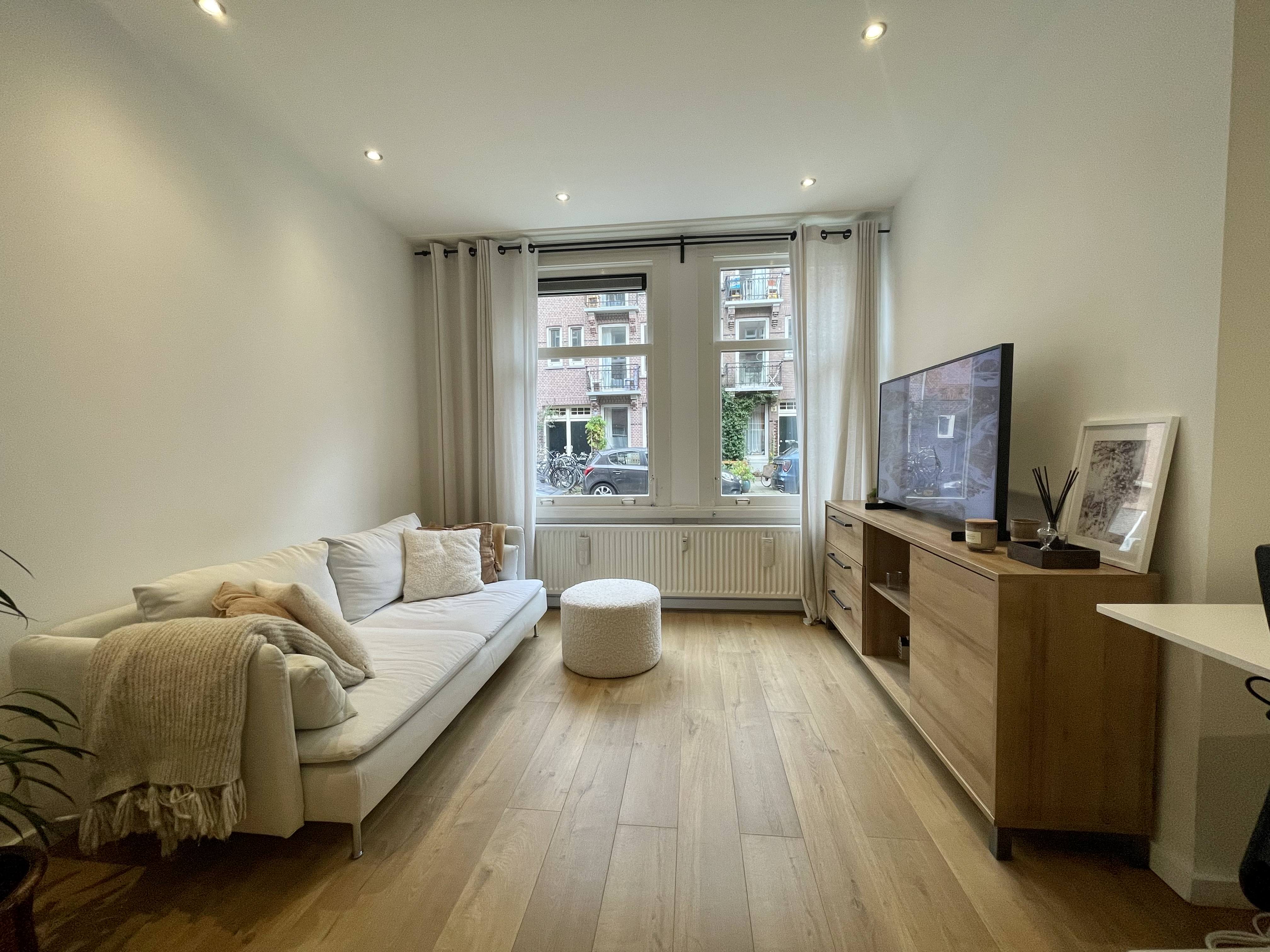 Beautiful & cozy 1 bedroom apartment w/garden — Amsterdam stay
