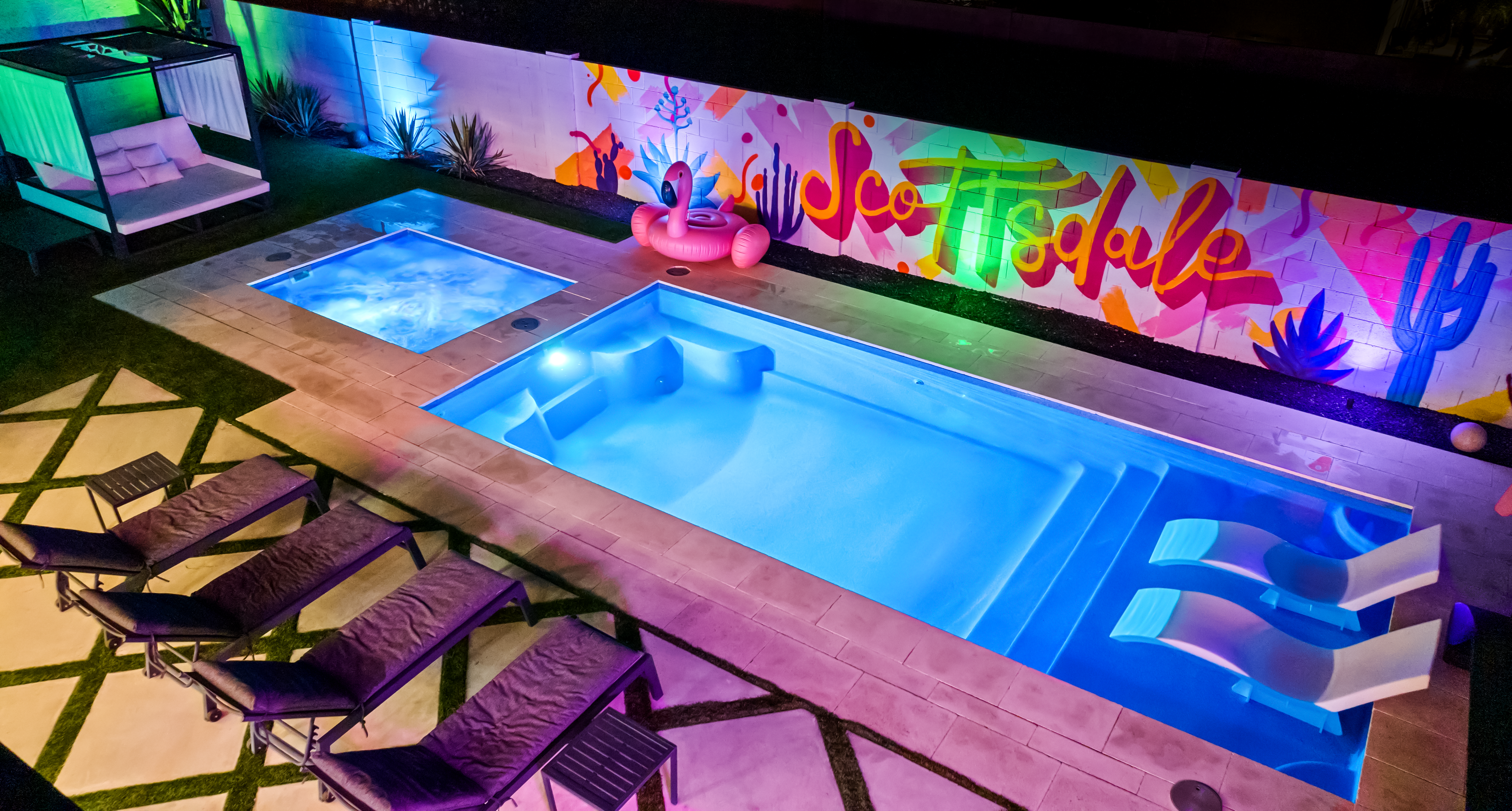 The PinkPalm | Heated Pool! | 7 min to Old Town! - Houses for Rent