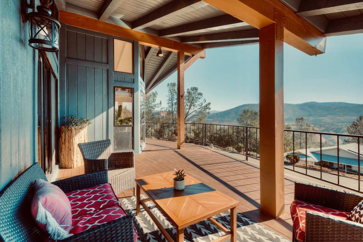 Wake up to Stunning Marina Views @ Lake Oroville