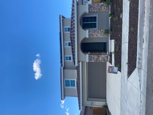 Cheerful 2022 house  4bed 3bath