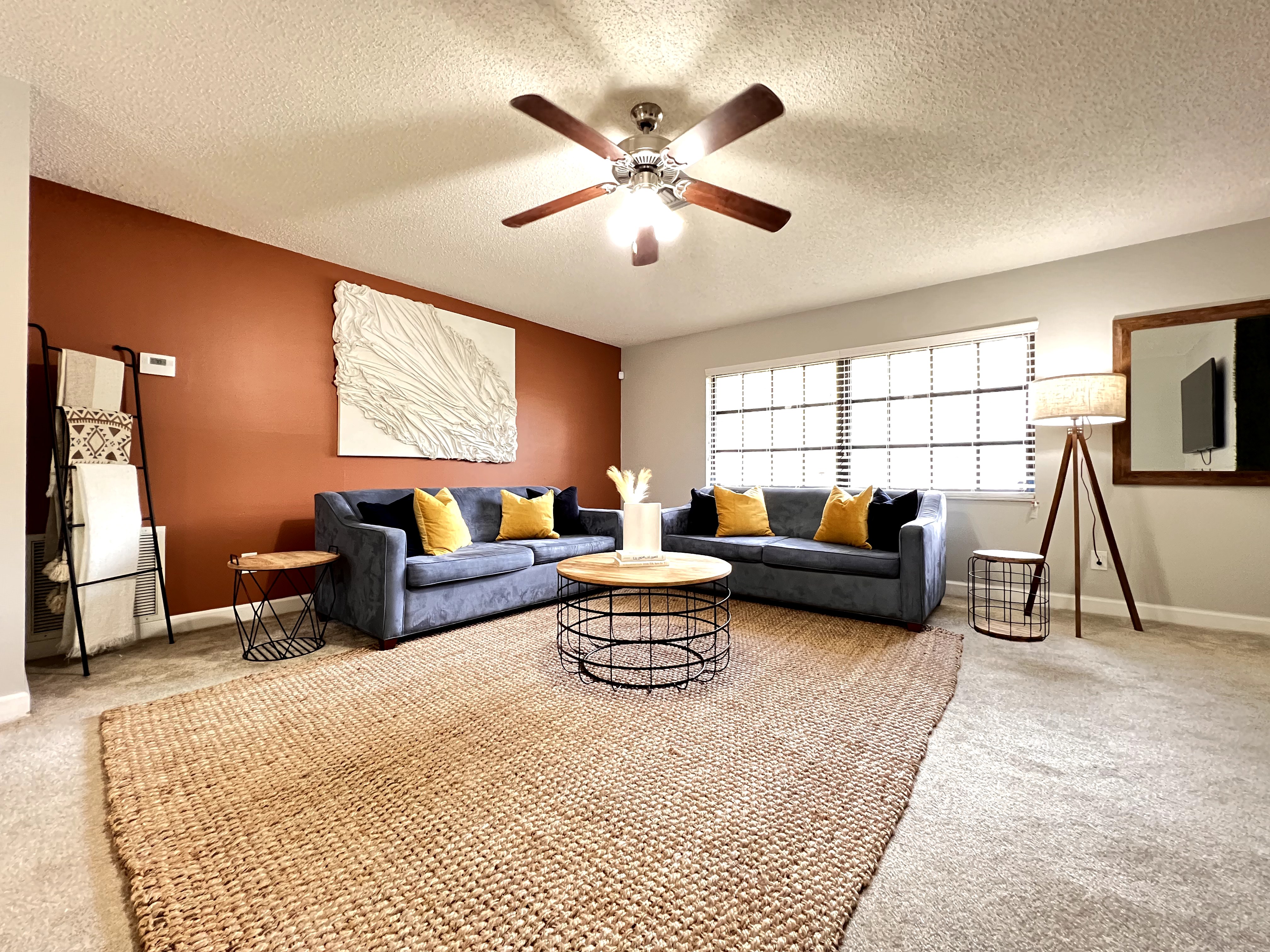 King Bed, Game Room, Fire Pit, Coffee Bar
