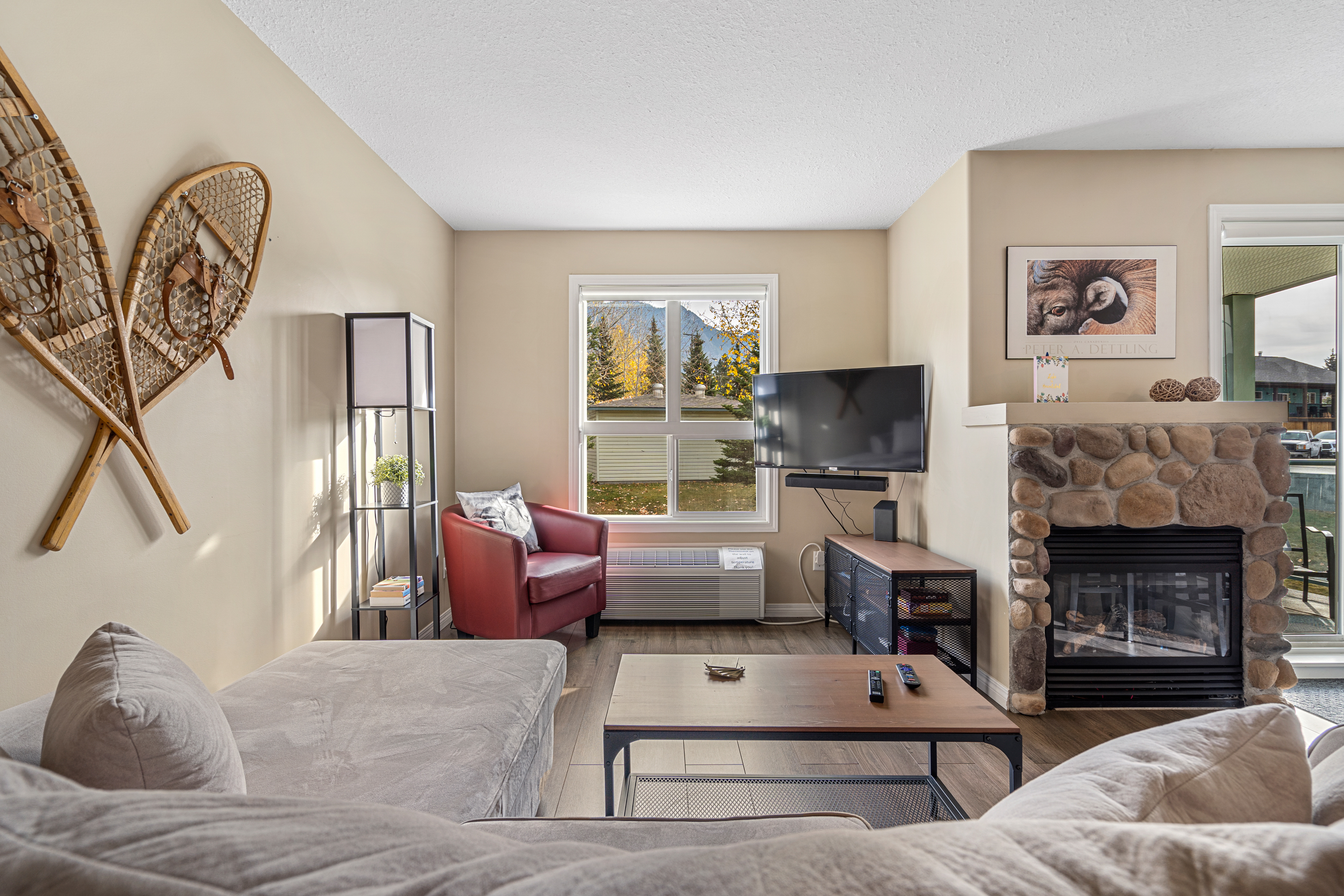 Polar Peak | Hot Tub | Pool | Gas Fireplace