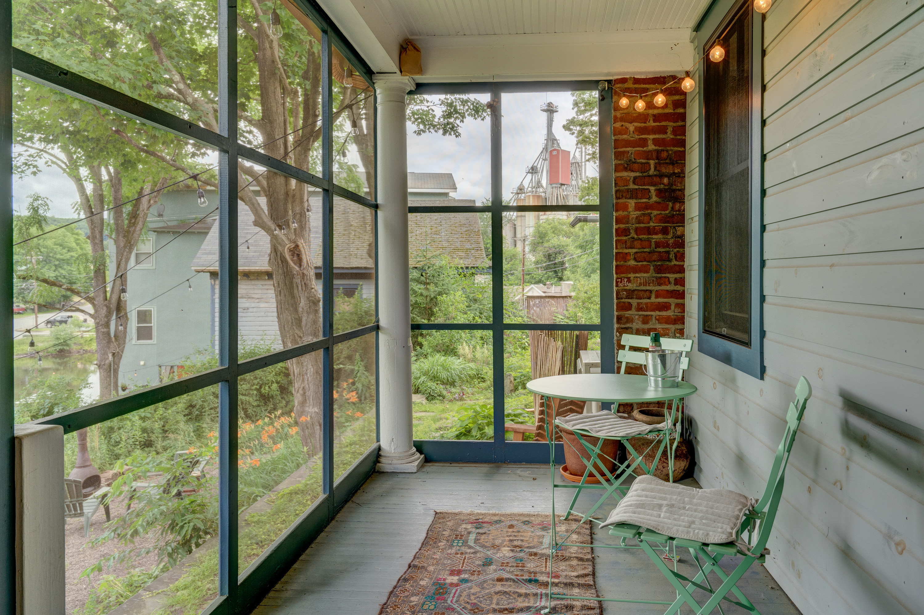 Grove House - Sunny and Stylish in Narrowsburg
