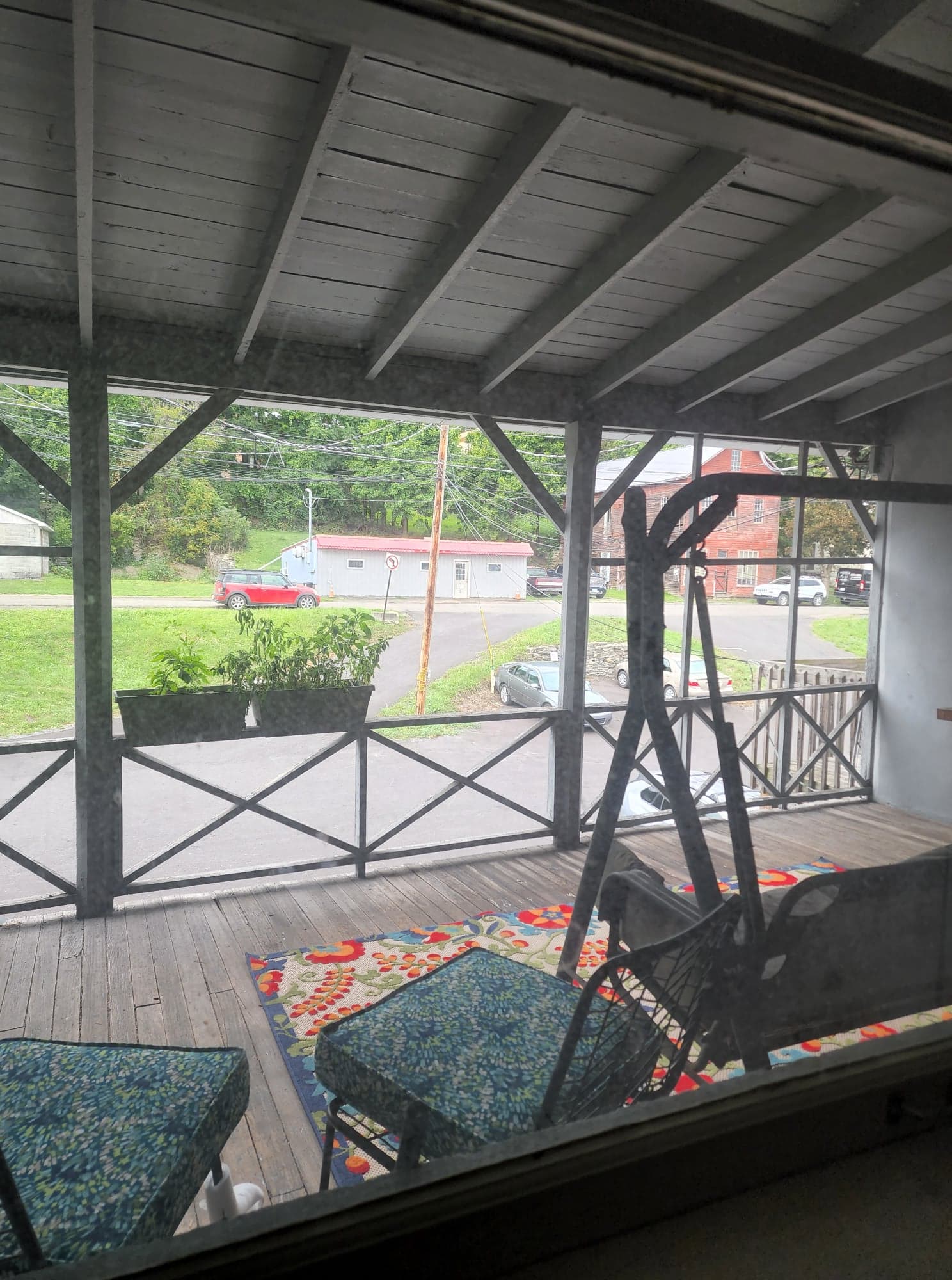 Comfortable 2BR apartment in heart of Watkins Glen