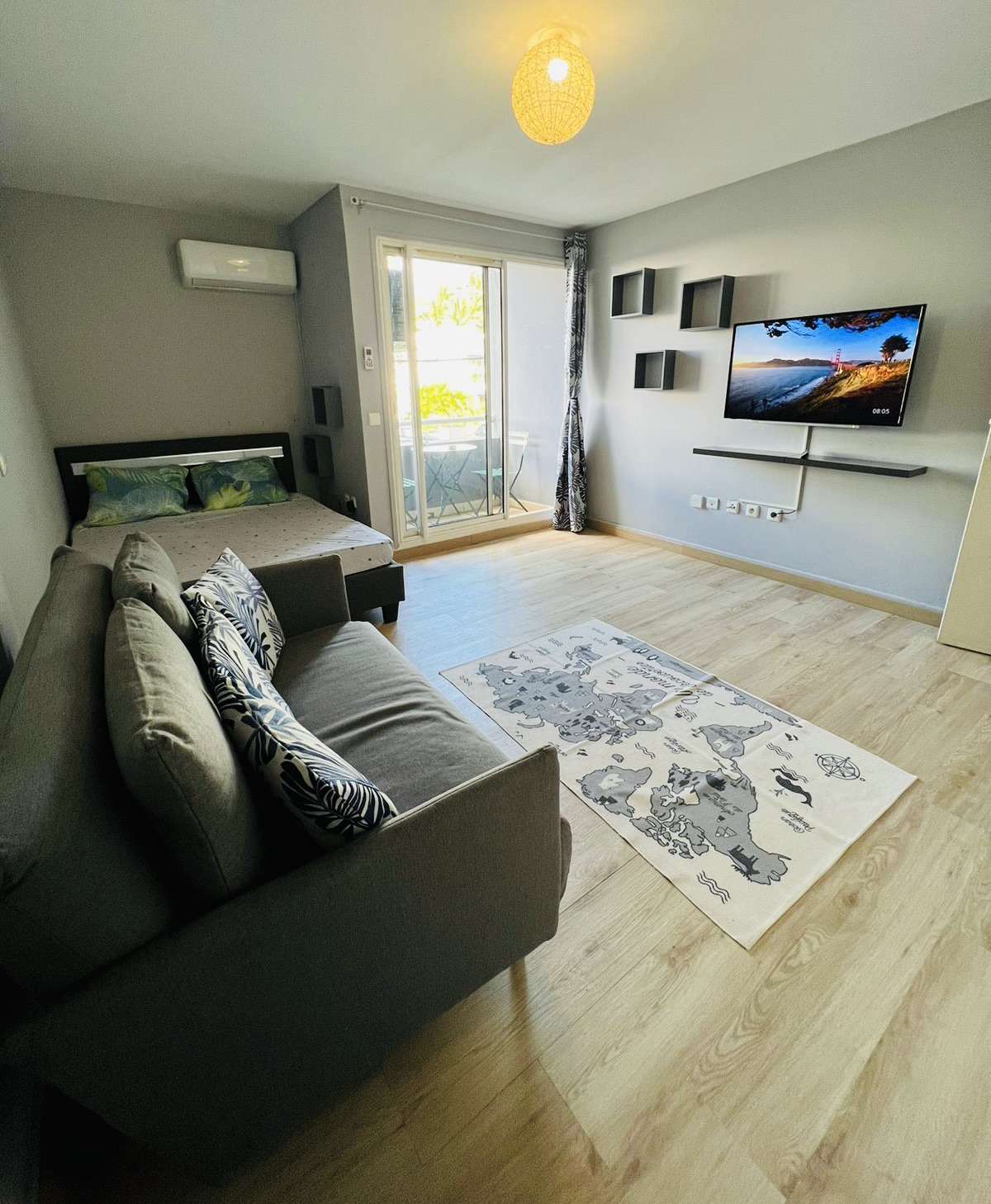 Estudio 24m2. Cerca del aeropuerto. Departamentos en renta en Saint