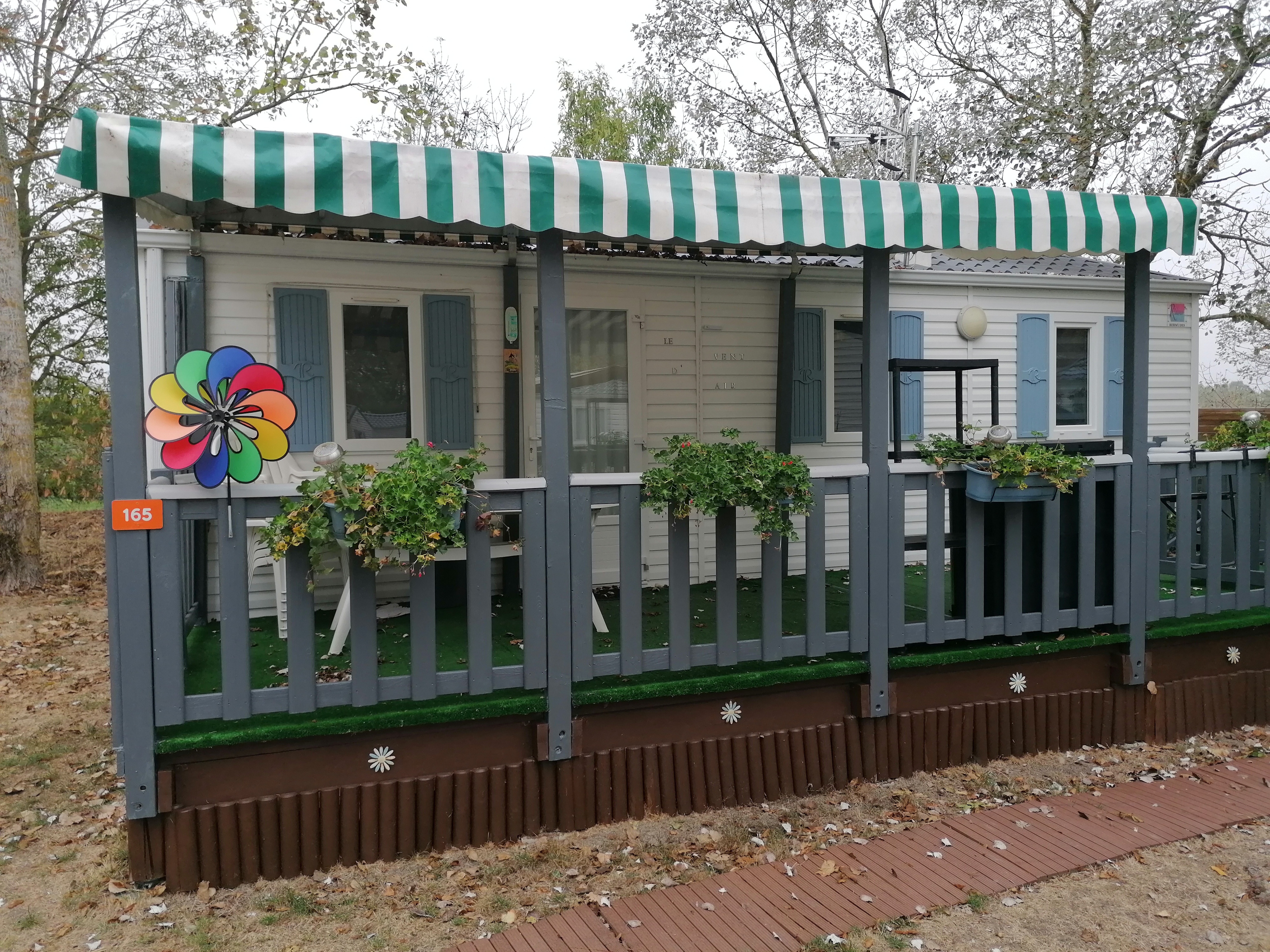 Mobil Home at the Clos Cottet  85 Angles campsite