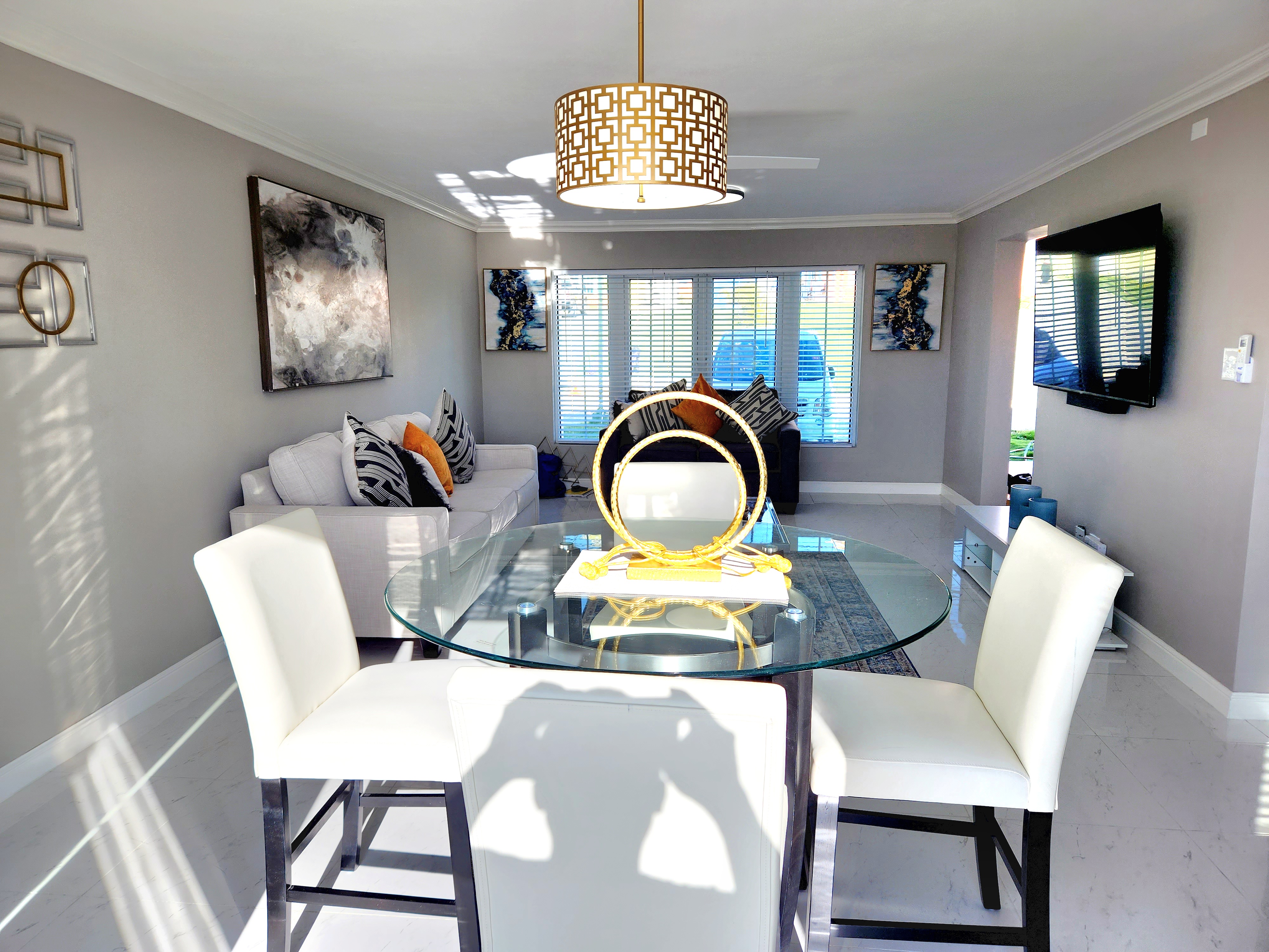 Modern Luxury 2-bedroom 2.5-bathroom townhouse