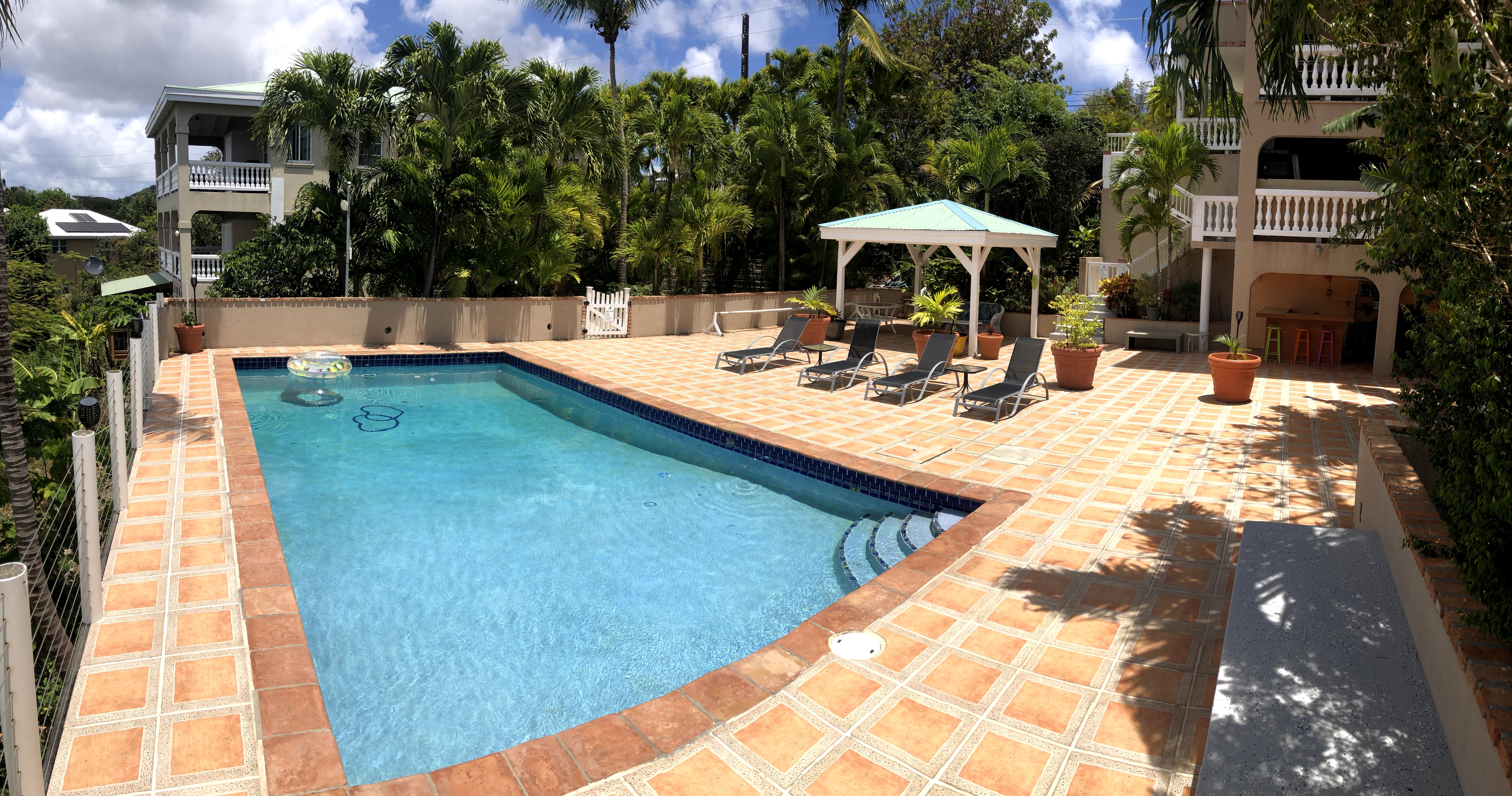 Spacious Pool Villa: 2 King BR, views, near beach