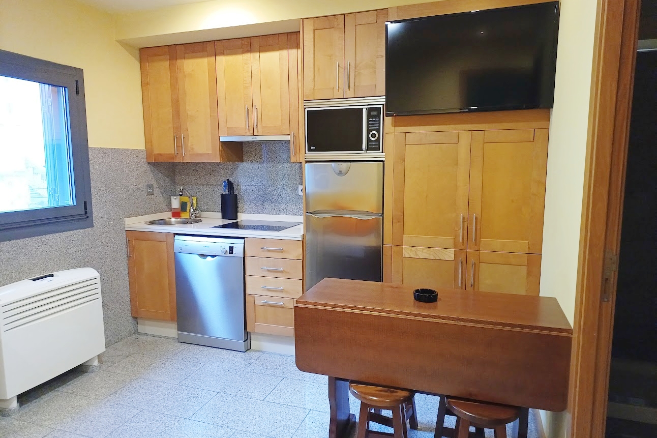Ababides: with Parking and 50 m. from Playa Ladeira !
