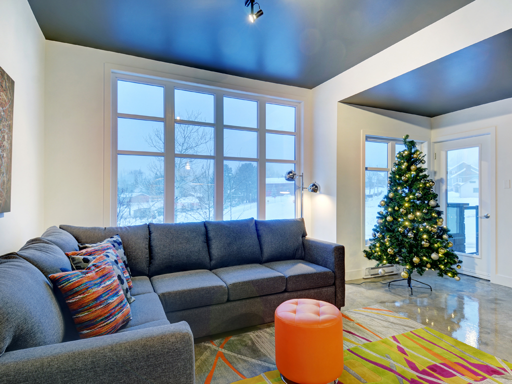 Stunning condo with spa. Ski/Golf/Mountain bike
