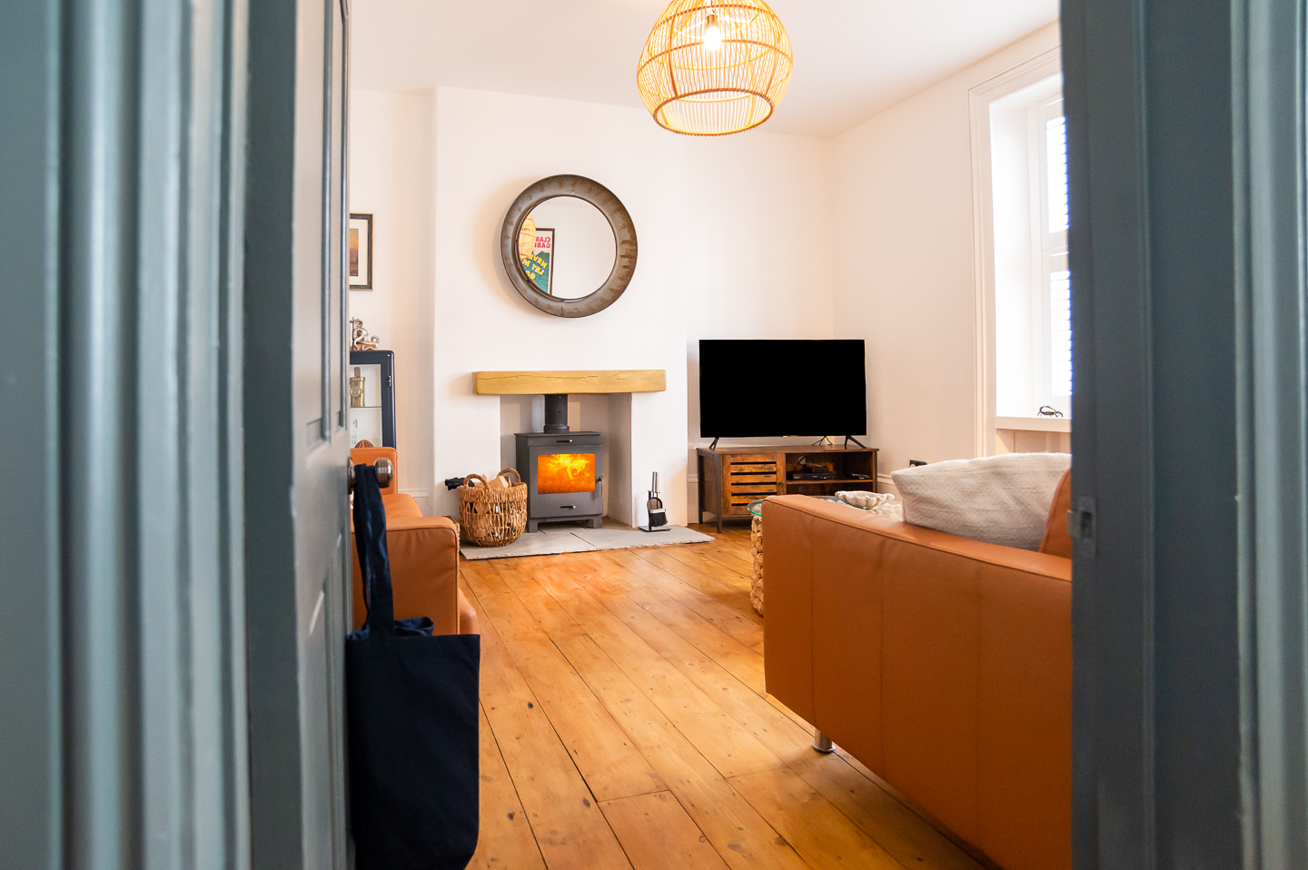 Beautiful cottage, less than 100yards from harbour