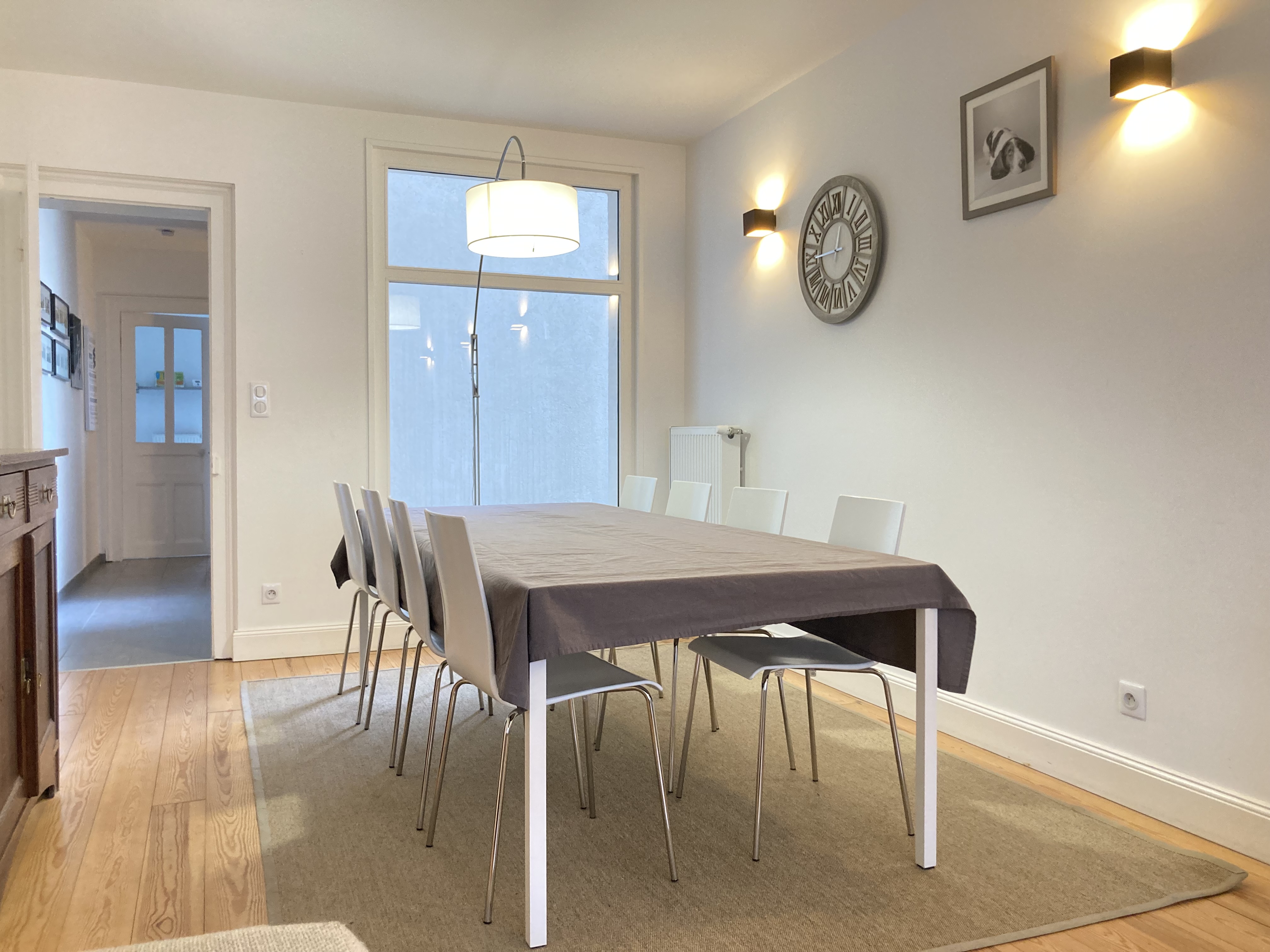 Villa, 9 pers, city center, 2min  from the beach