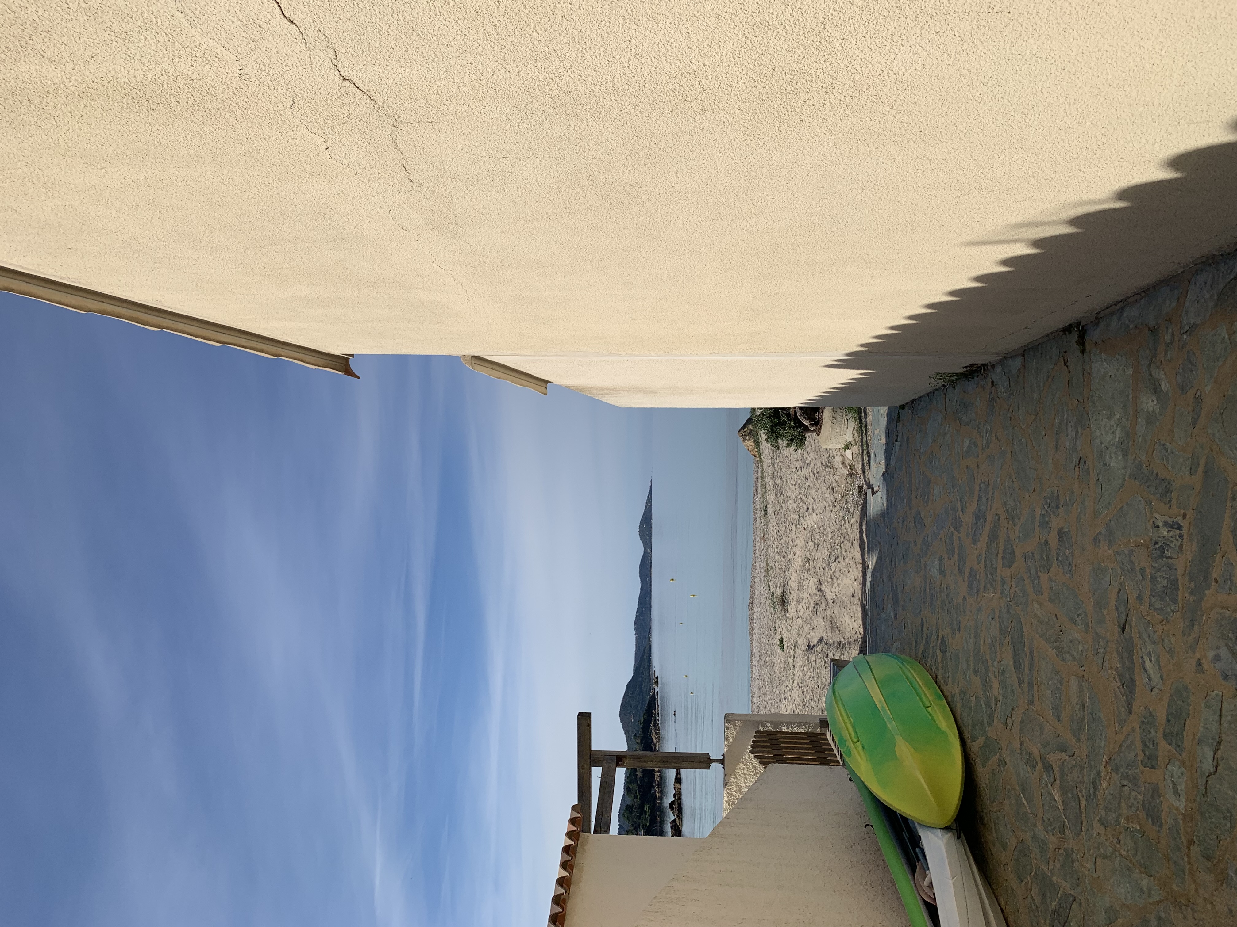 studio 4 pers side courtyard access direct beach 
N 12