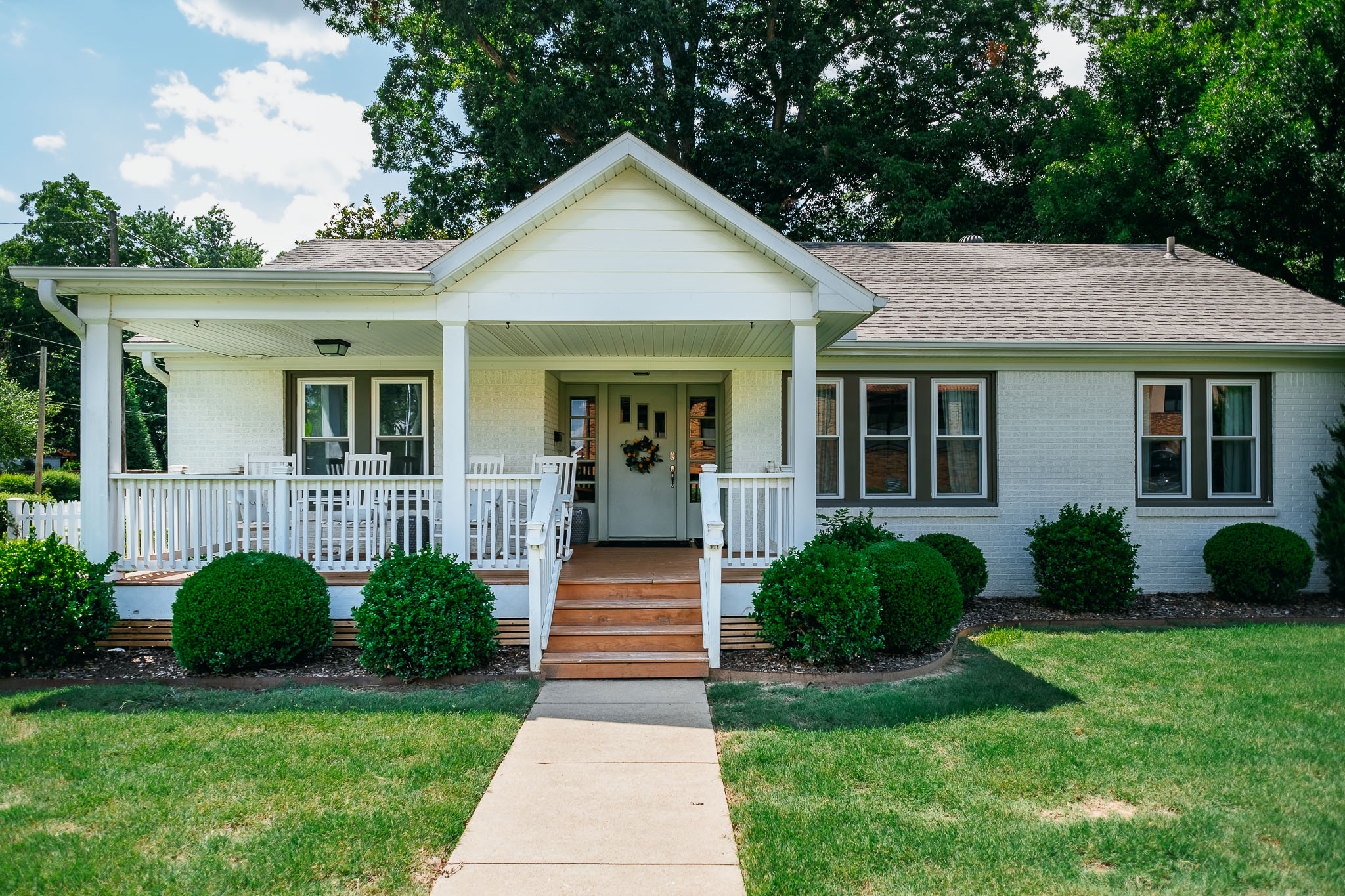 Cozy cottage 2 blocks from the square Houses for Rent in Bentonville