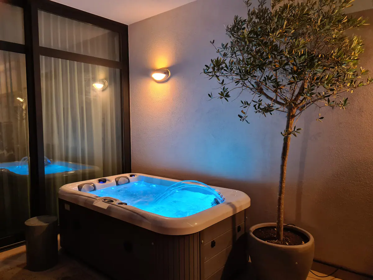 Luxury apartment - Jacuzzi & private terrace