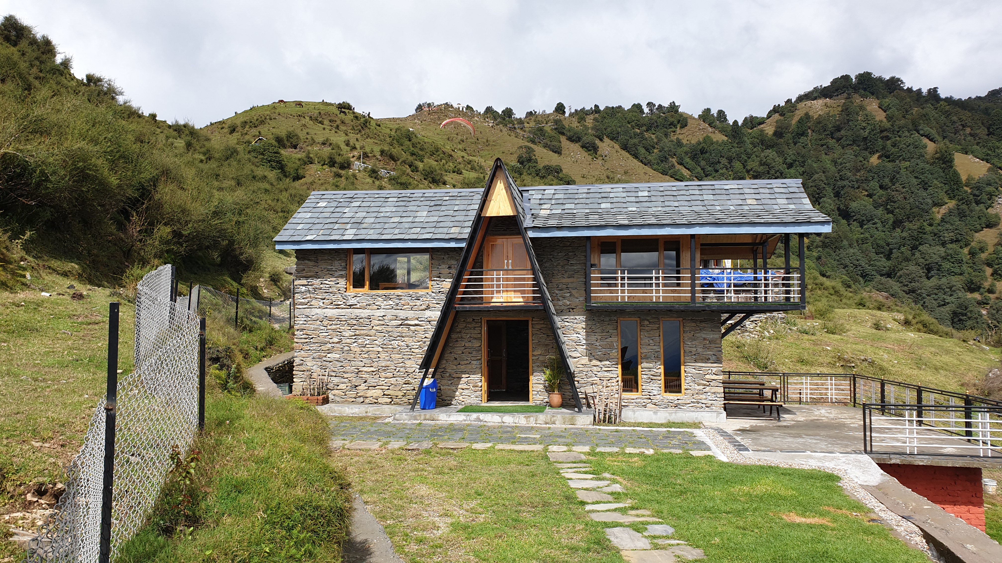 Griffons Stay and cafe